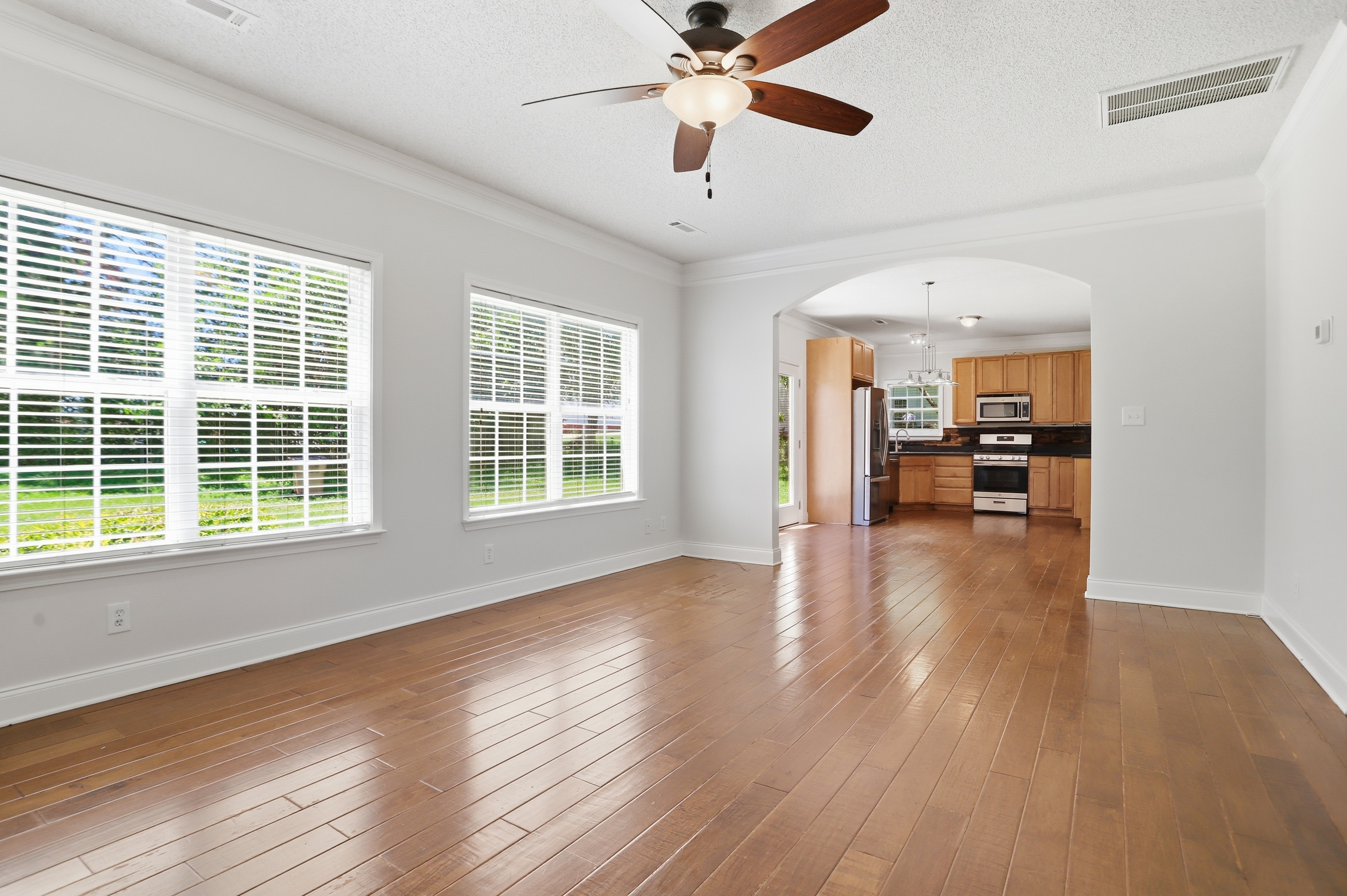 Photo 15 of 42 of 640 Autumn Leaf Cir, McDonough, GA