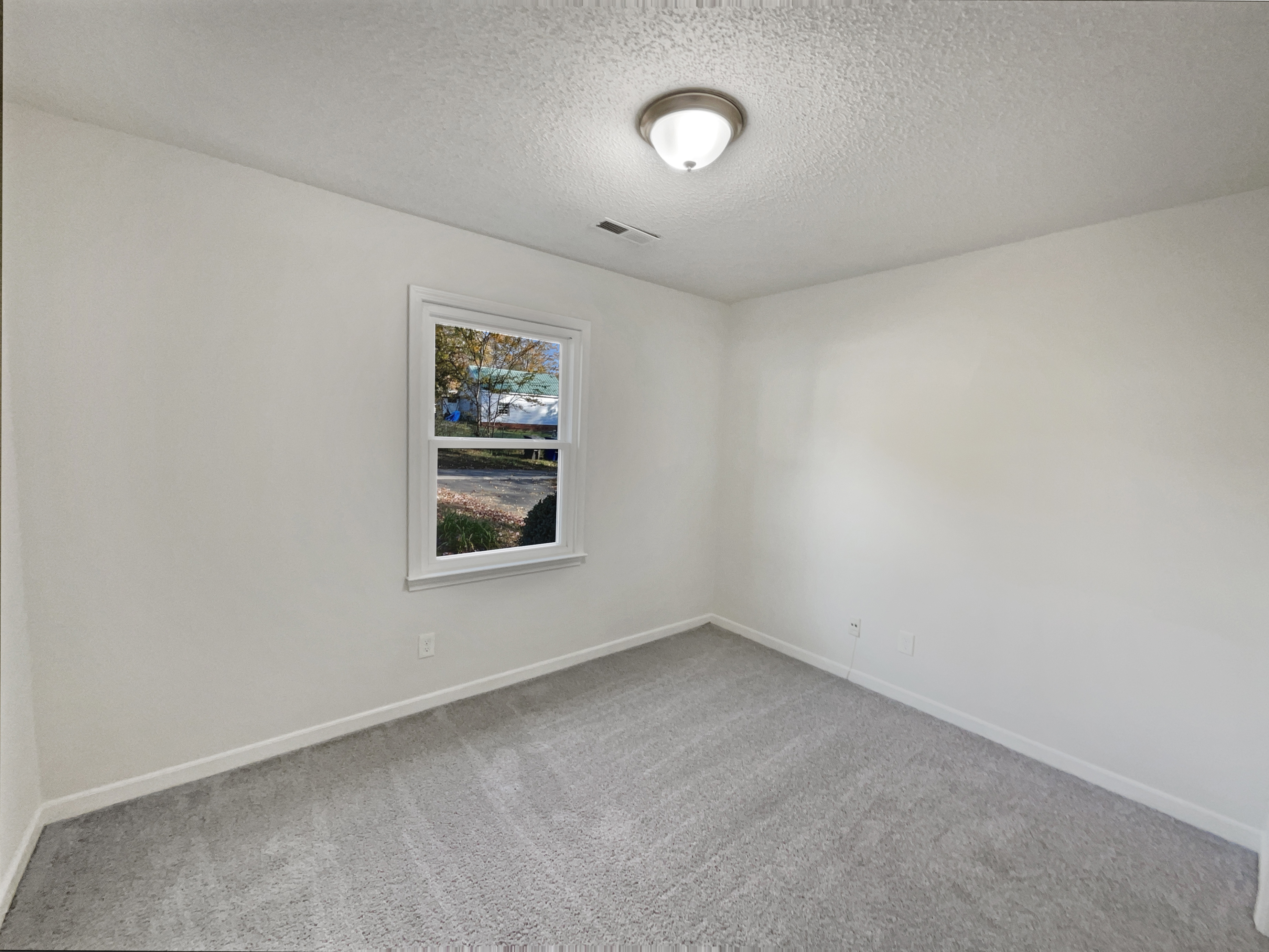 Photo 14 of 18 of 4051 Gordon Ct, Winston Salem, NC