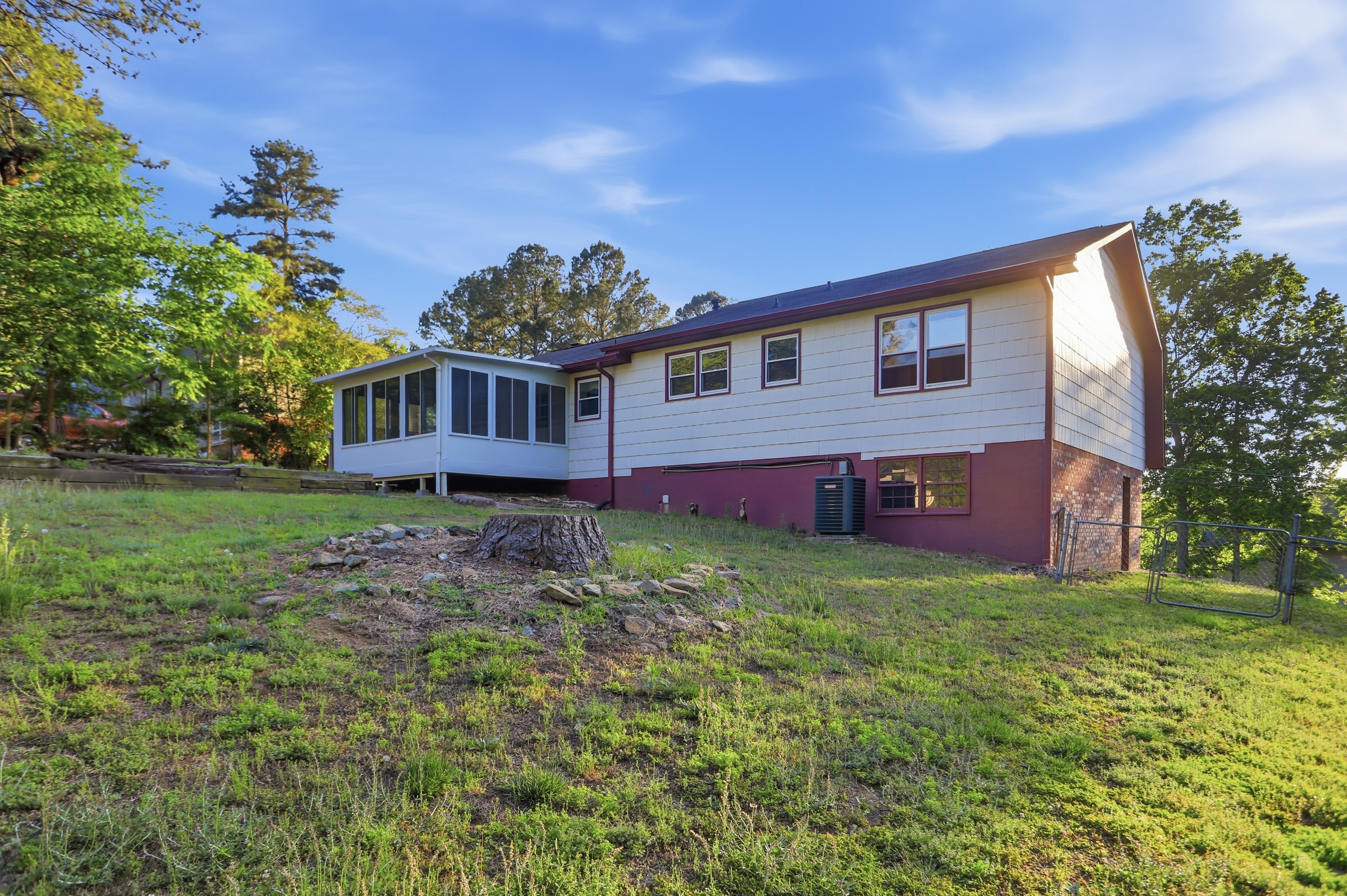 Photo 30 of 34 of 6742 Kellogg Dr, Acworth, GA