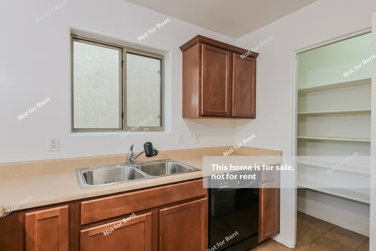 Photo 15 of 27 - 4757 E American Beauty Dr, Tucson, AZ 85756