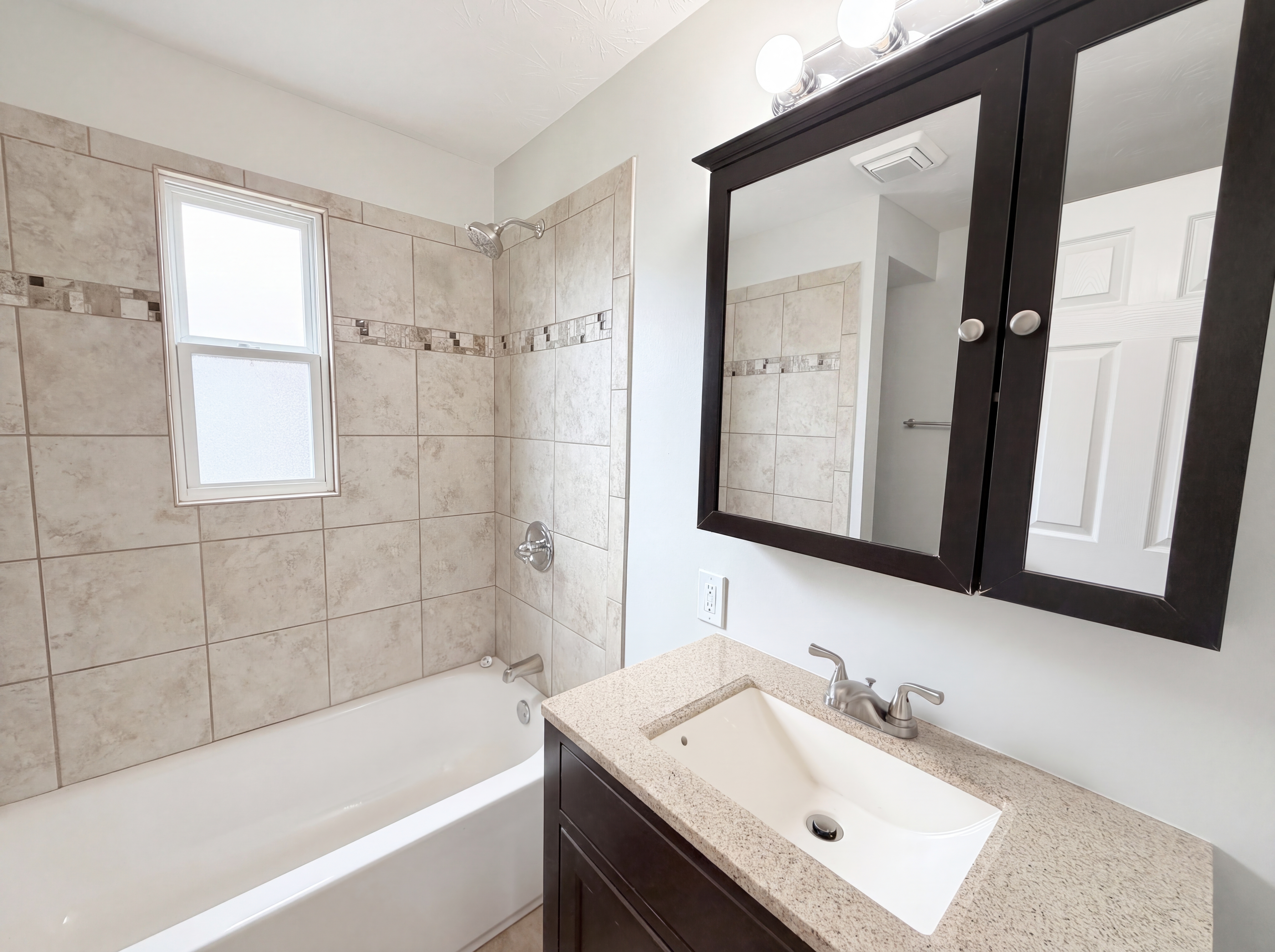 Photo 13 of 25 of 8456 Jackies Dr, Cincinnati, OH