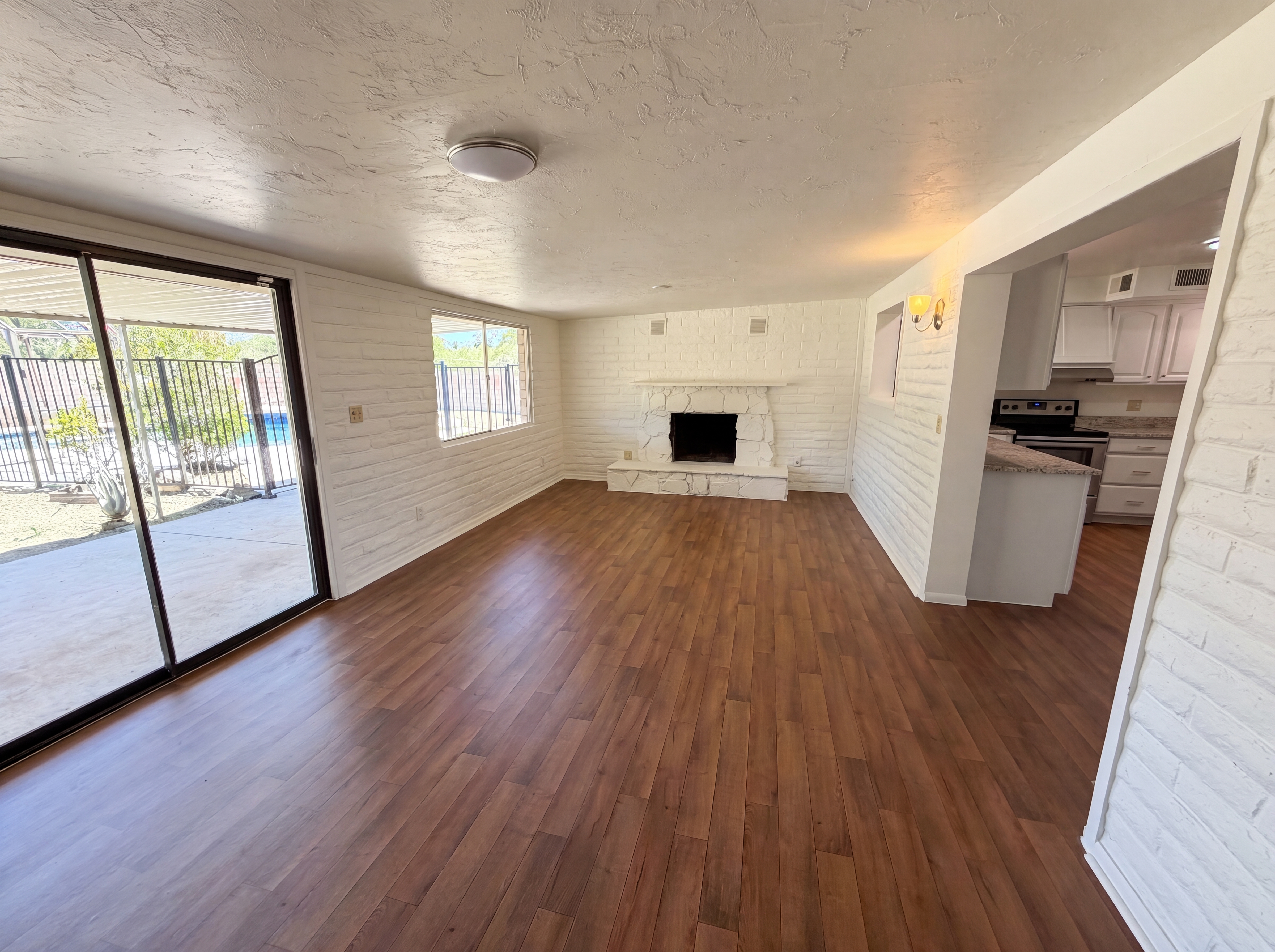 Photo 3 of 23 of 1525 S Renee Pl, Tucson, AZ