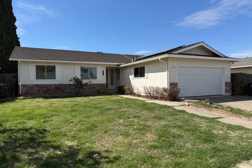 Photo 1 of 15 of 1372 Ruffino Ct, Manteca, CA