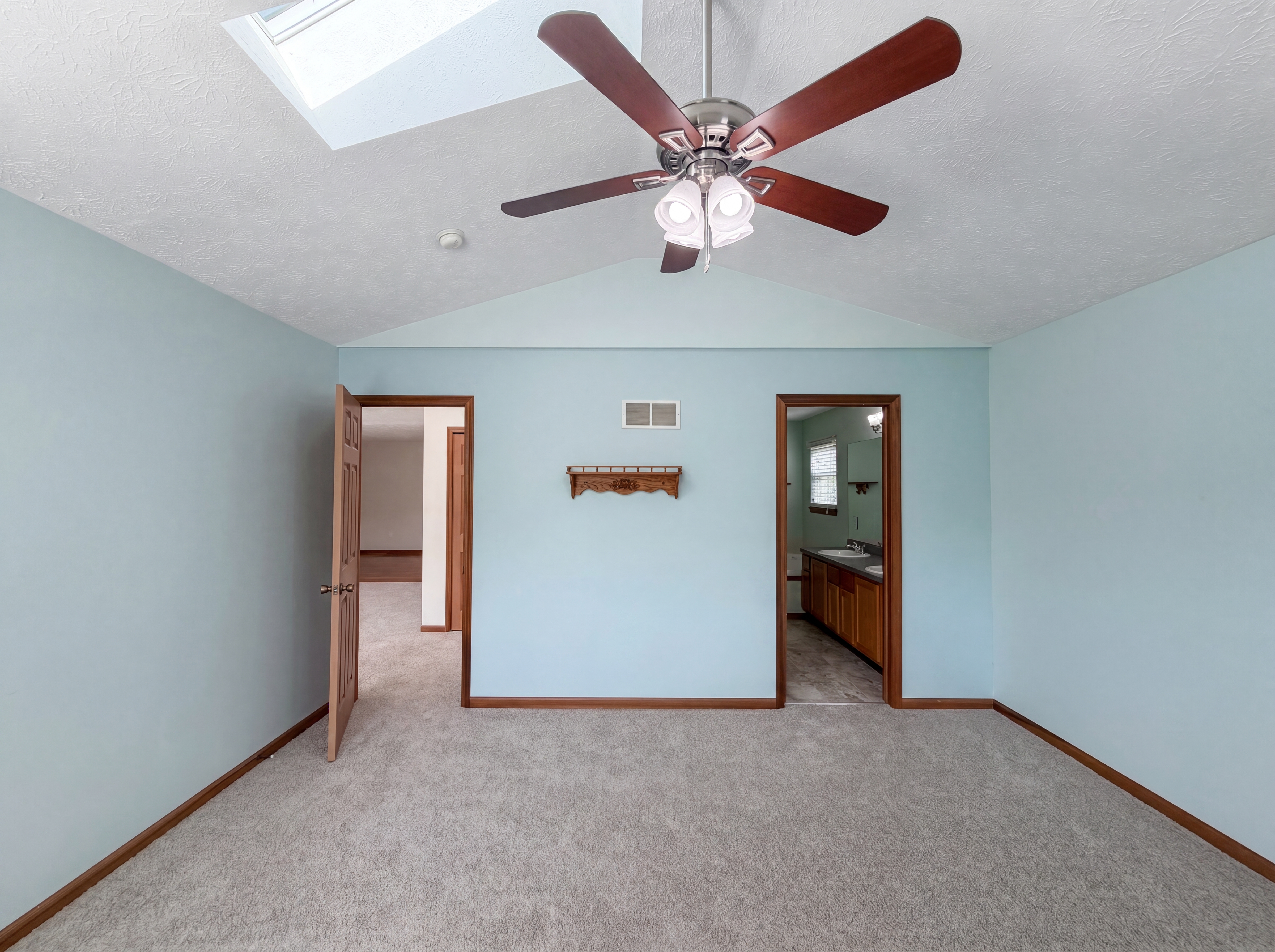 Photo 4 of 24 of 6016 W Breezeway Dr, North Ridgeville, OH