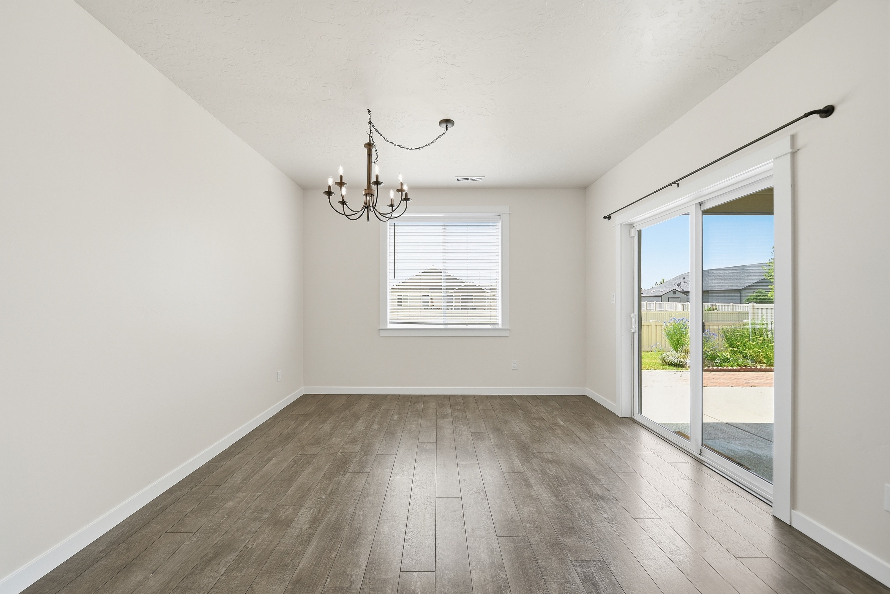 Photo 10 of 34 of 6125 W Mattawa Dr, Meridian, ID