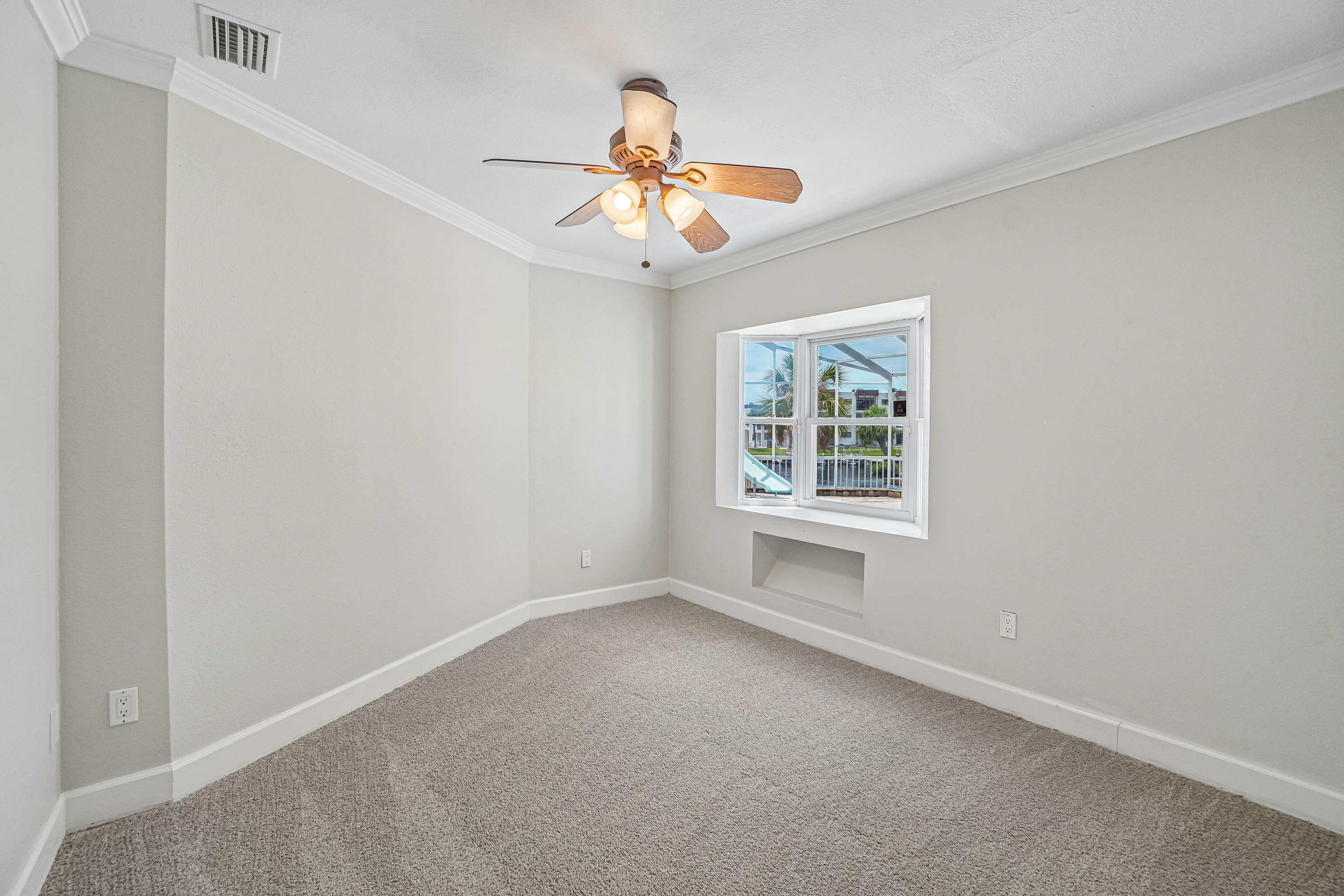 Photo 49 of 63 of 5609 Executive Dr, New Port Richey, FL