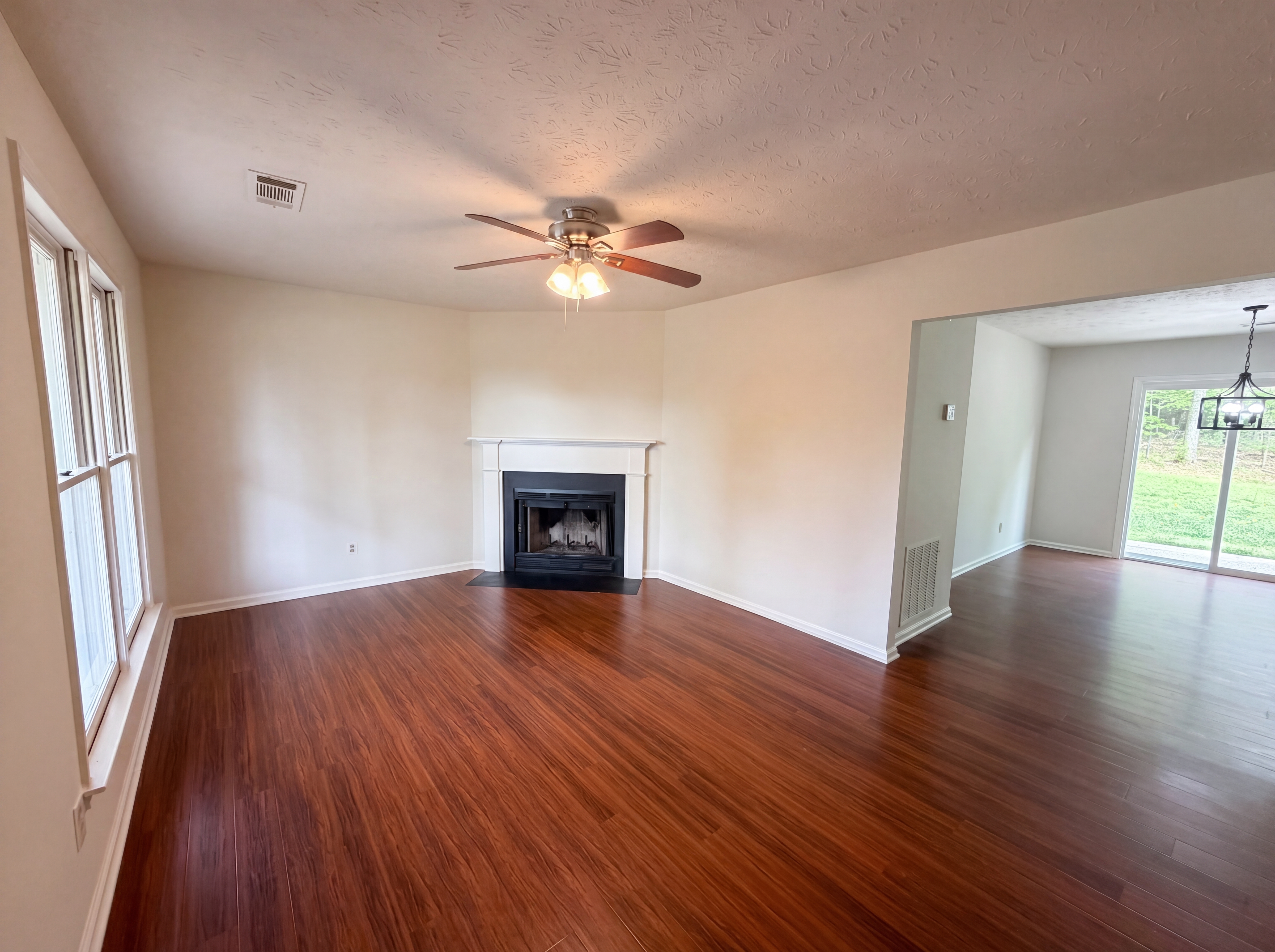 Photo 8 of 16 of 1514 Willow Gate Way, Auburn, GA