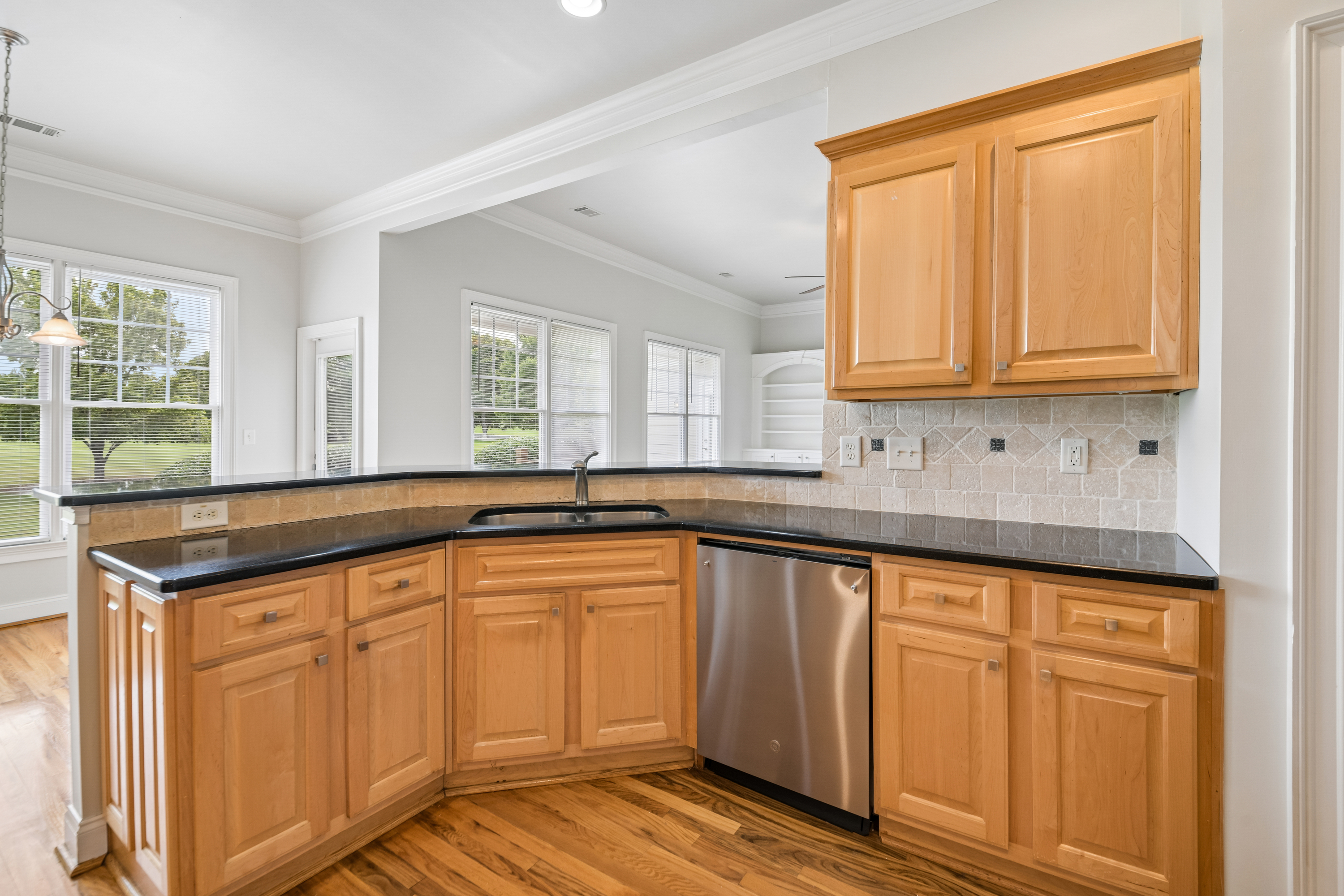 Photo 3 of 31 of 1040 E Magnolia Loop, Madison, GA