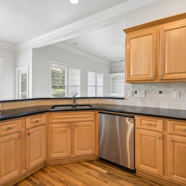 Property photo 3 of 1040 E Magnolia Loop
