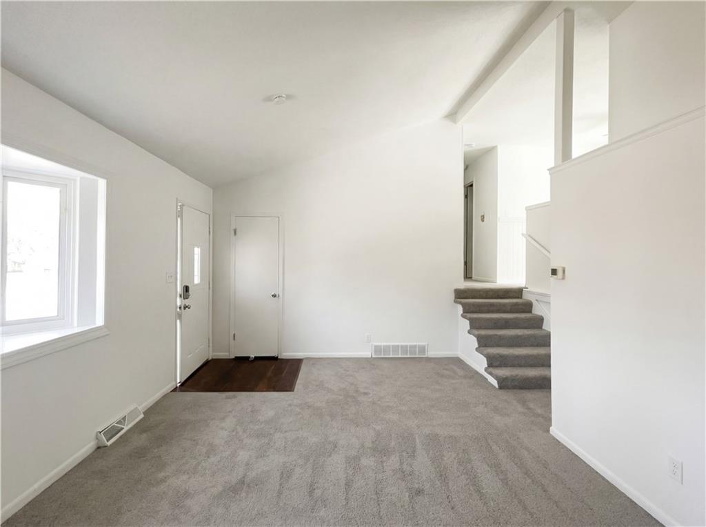 Photo 3 of 16 of 5342 N Palmer Ave, Kansas City, MO