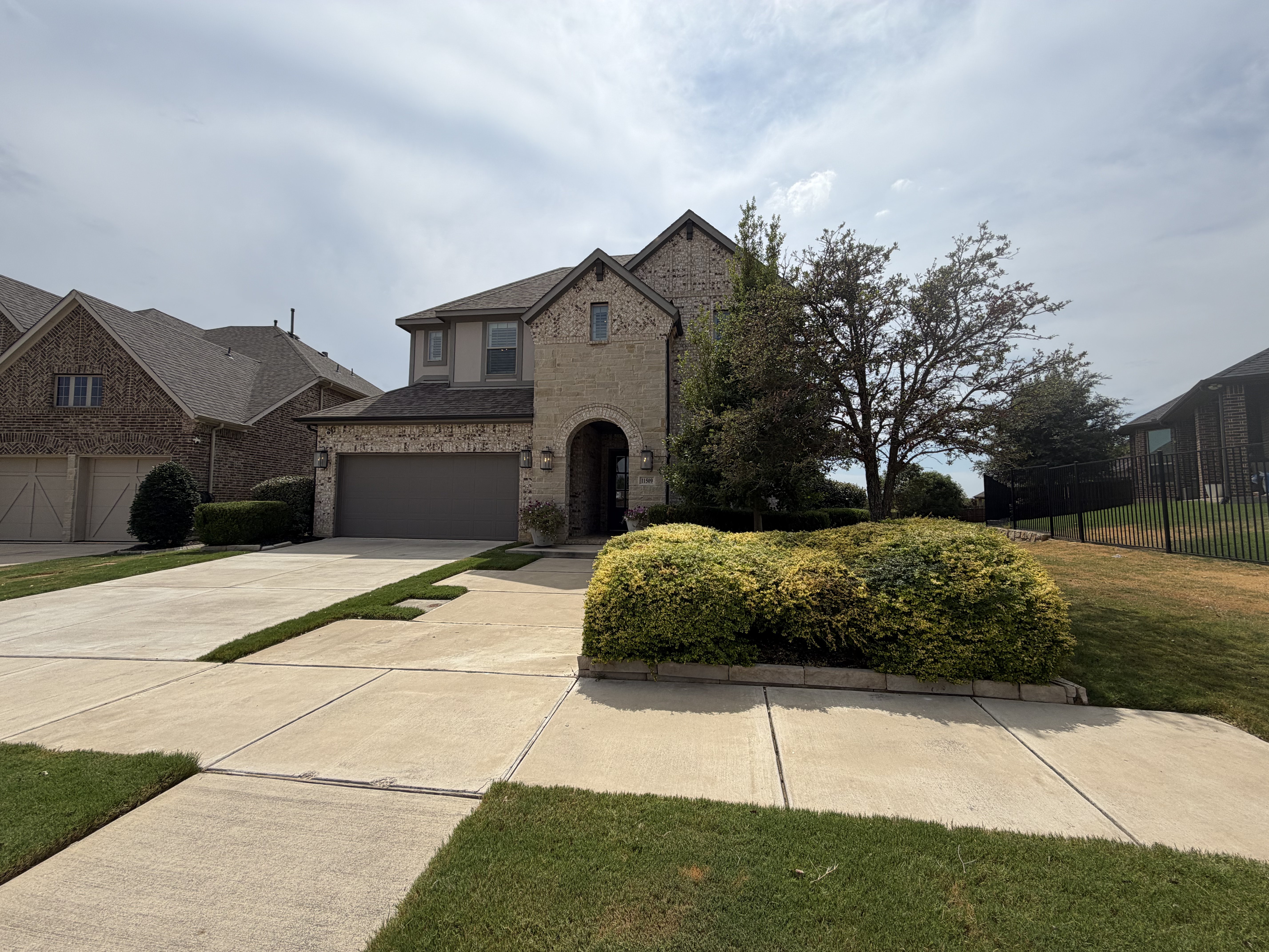 Photo 24 of 37 of 11509 Misty Ridge Dr, Roanoke, TX