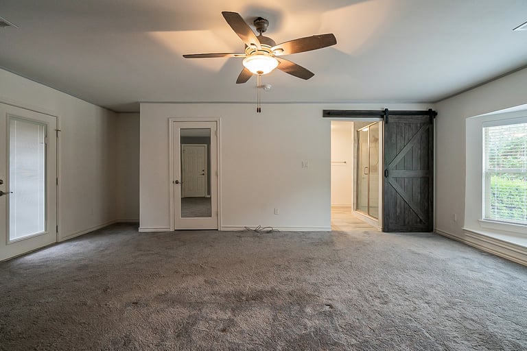 Photo 20 of 36 - 7924 Londonderry Dr, North Richland Hills, TX 76182
