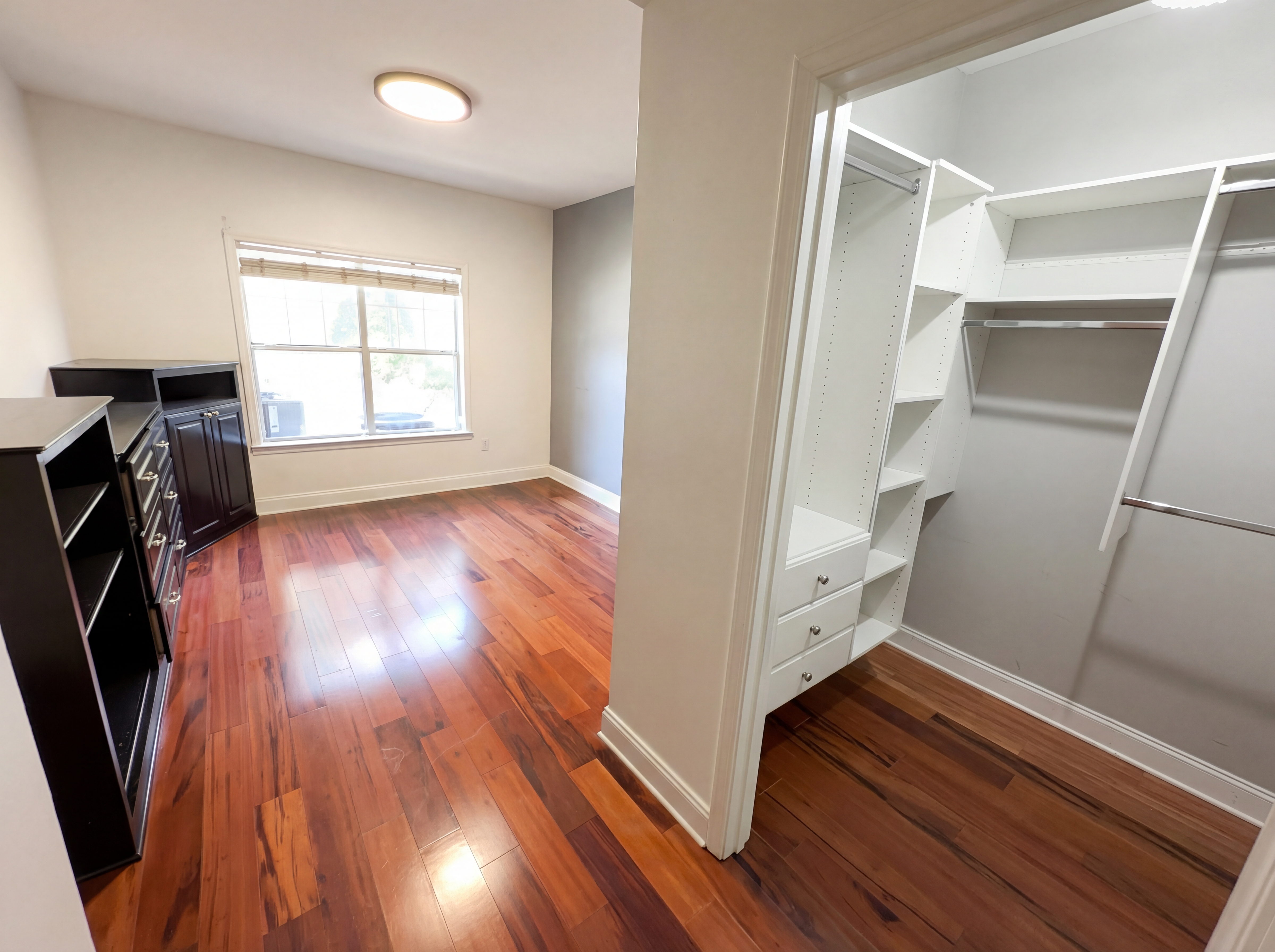 Photo 13 of 24 of 2700 Pine Tree Rd NE, Atlanta, GA