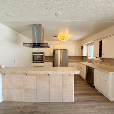 Property photo 2 of 1483 Pawnee Dr