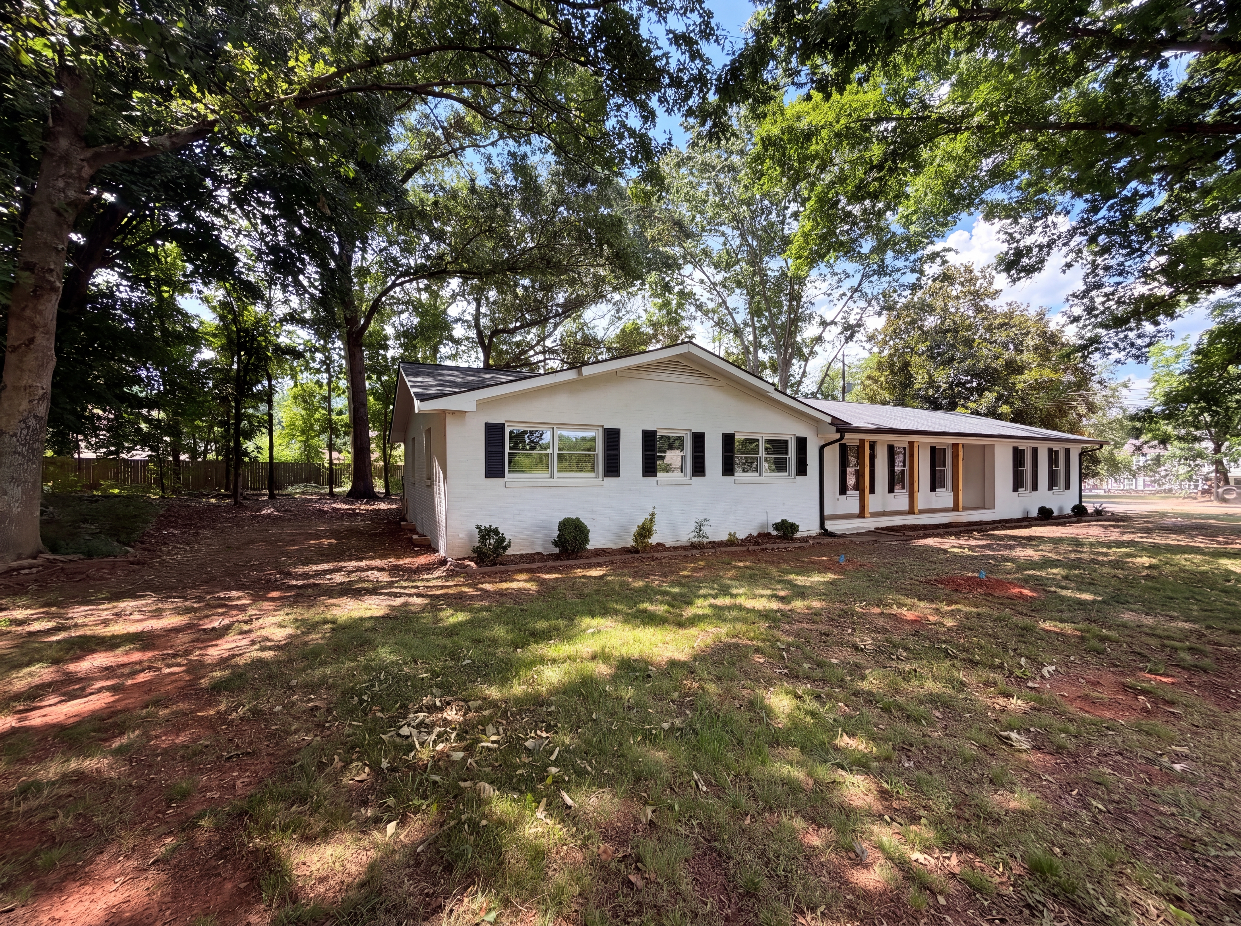 Photo 19 of 22 of 1017 Clacktown Rd, Winder, GA