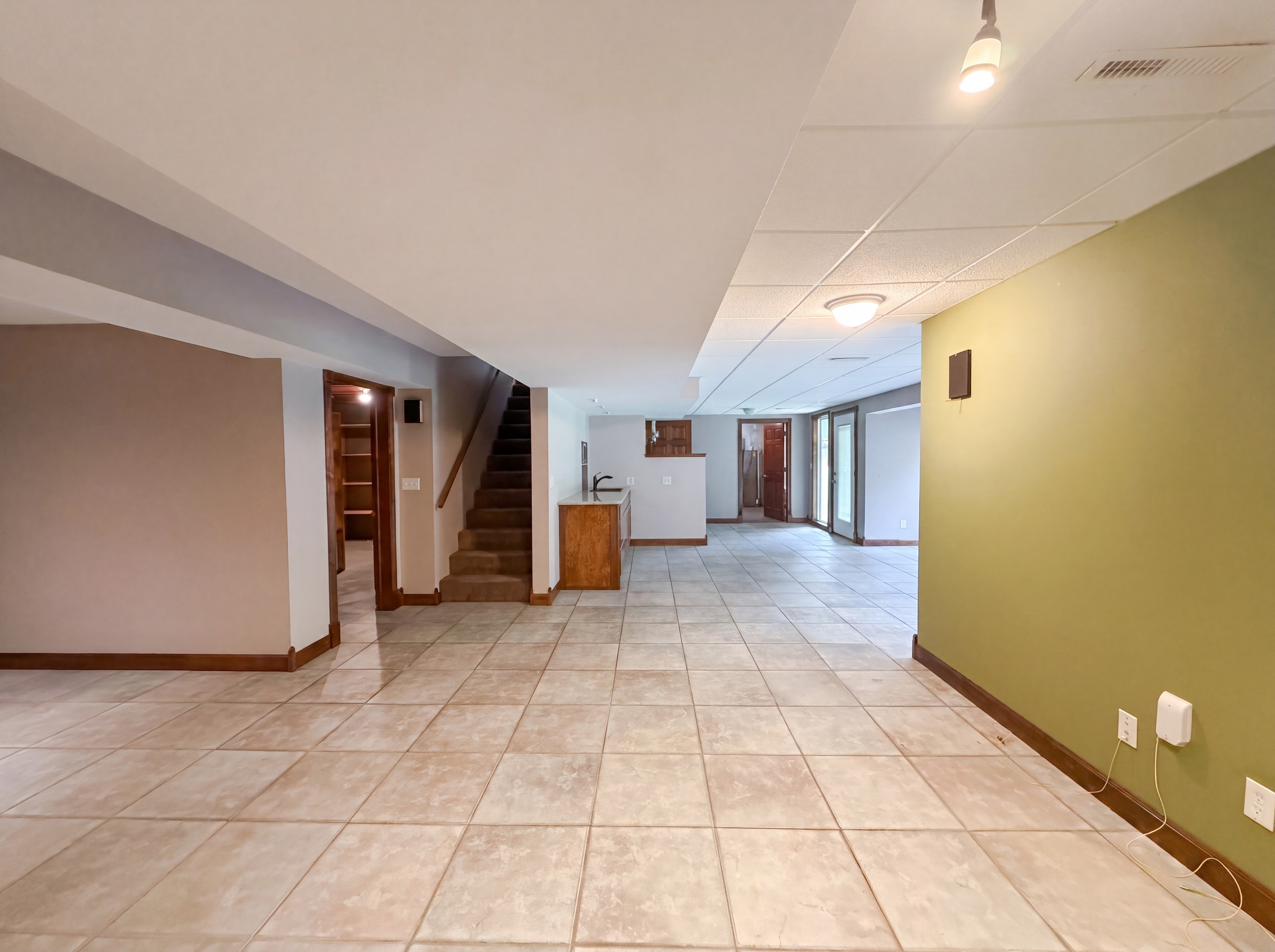 Photo 14 of 22 of 23612 S Lucille Ln, Peculiar, MO