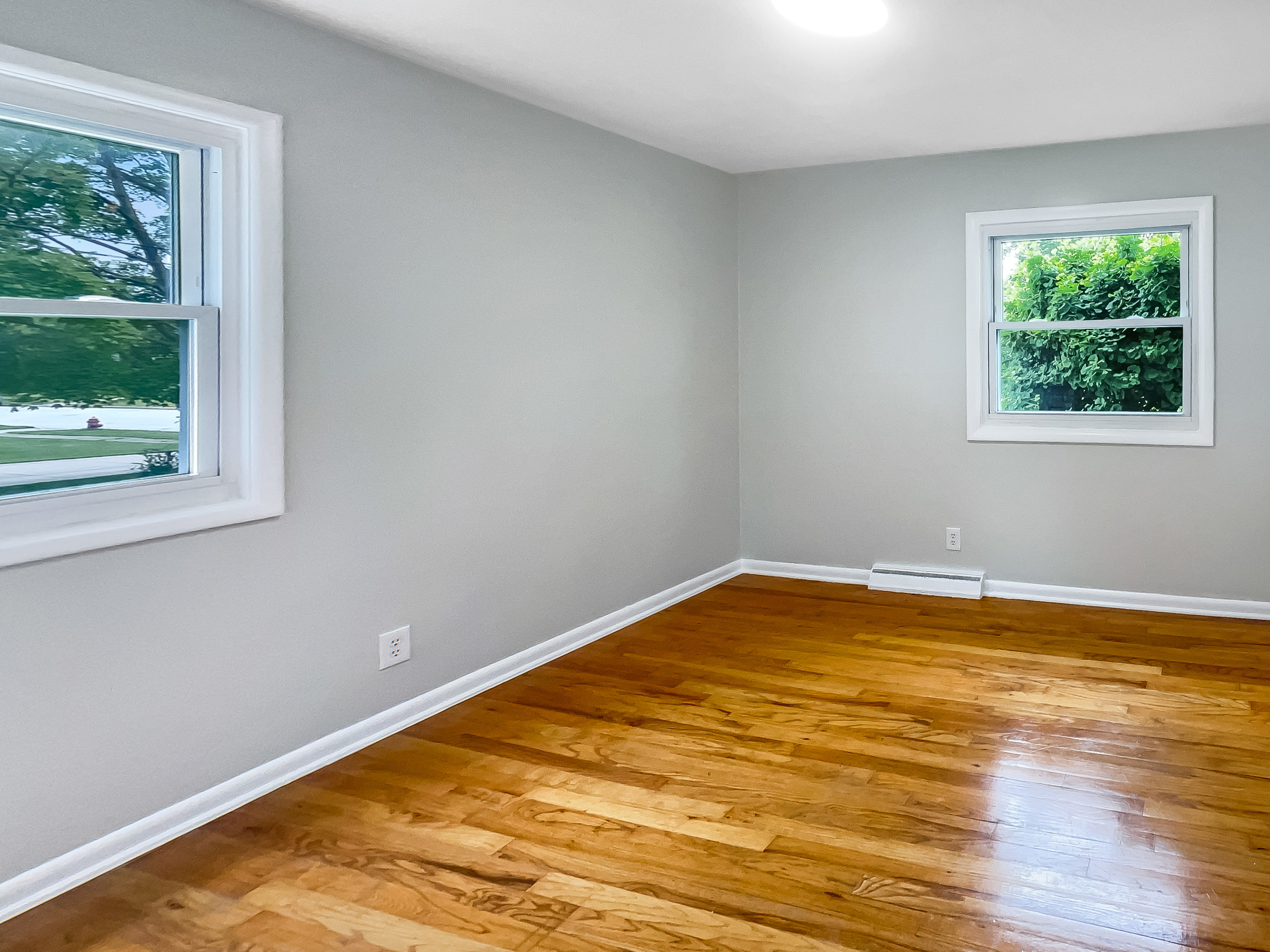 Photo 5 of 24 of 4131 Burton Dr, Stow, OH