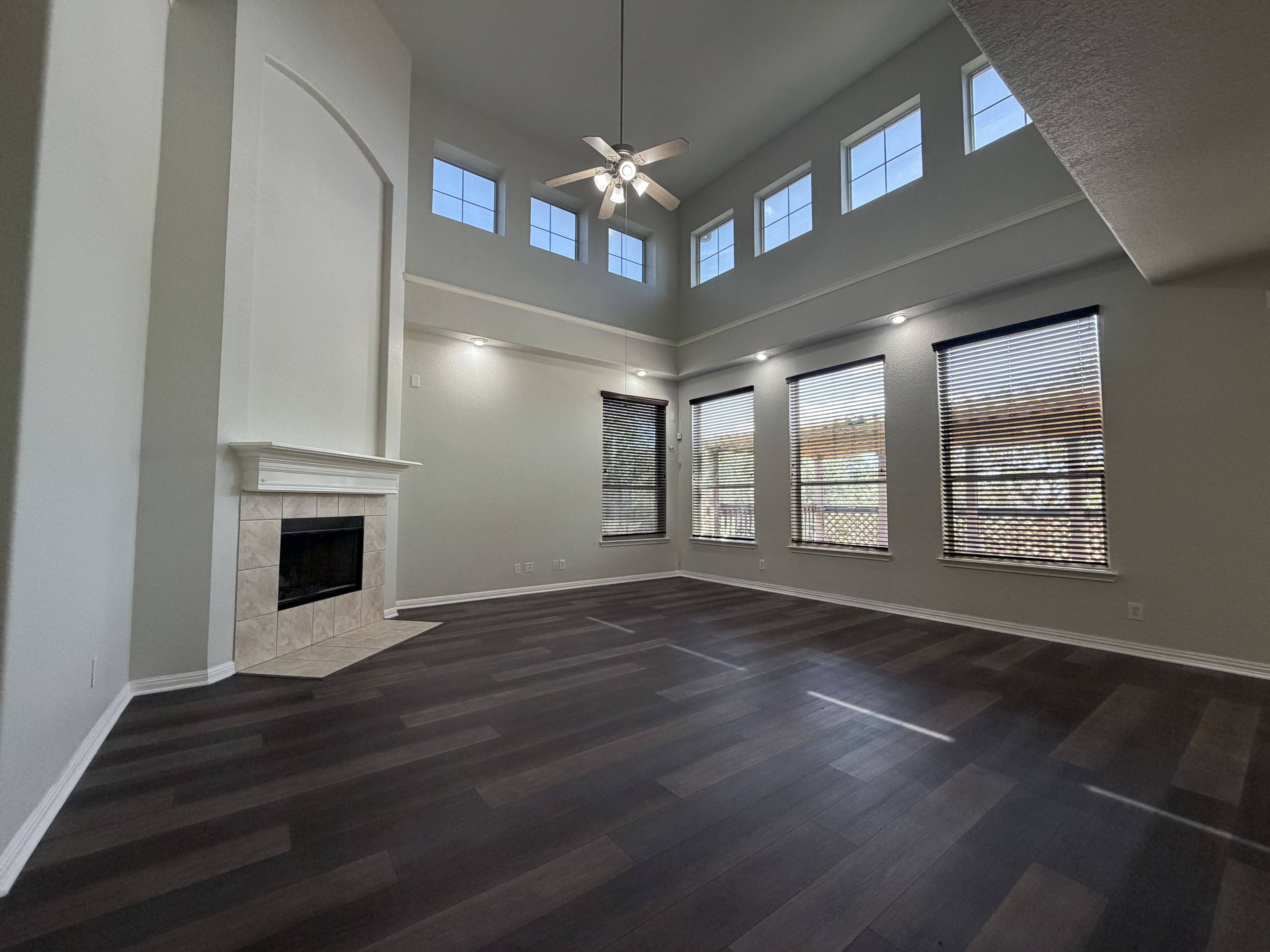Photo 7 of 31 of 357 Frank Baum Dr, Schertz, TX