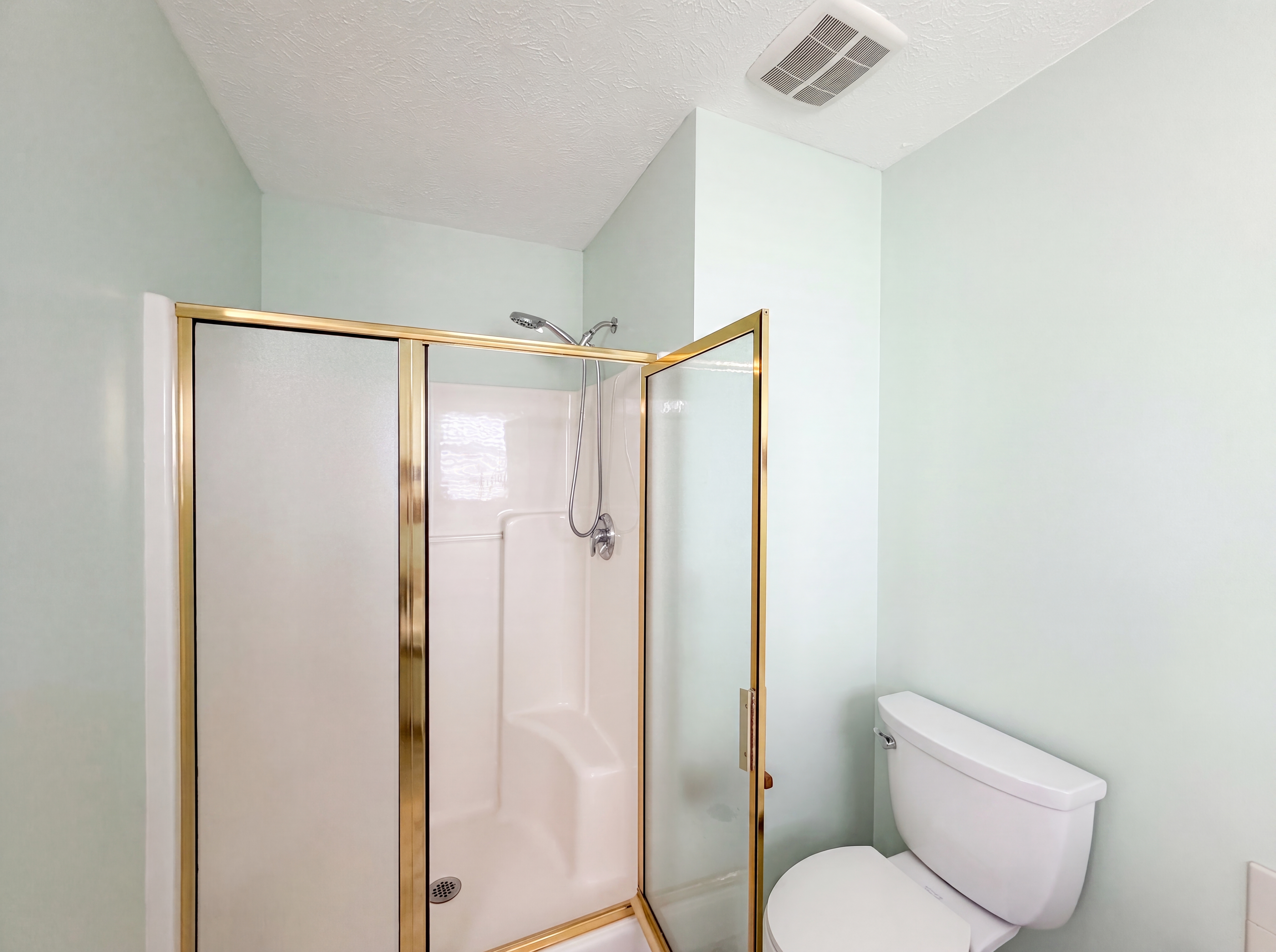 Photo 15 of 24 of 6016 W Breezeway Dr, North Ridgeville, OH