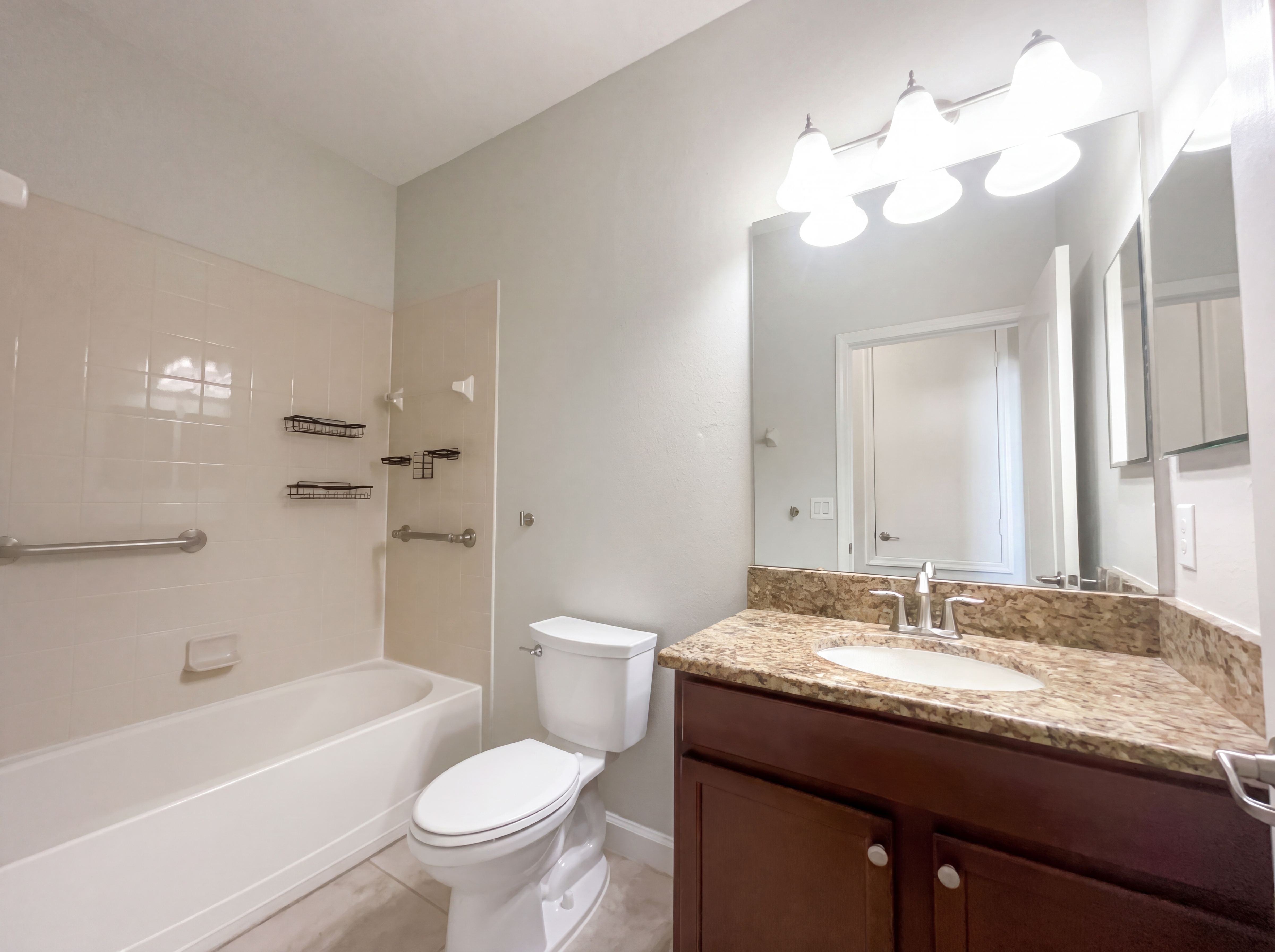 Photo 12 of 34 of 2200 Romanum Dr, Winter Garden, FL