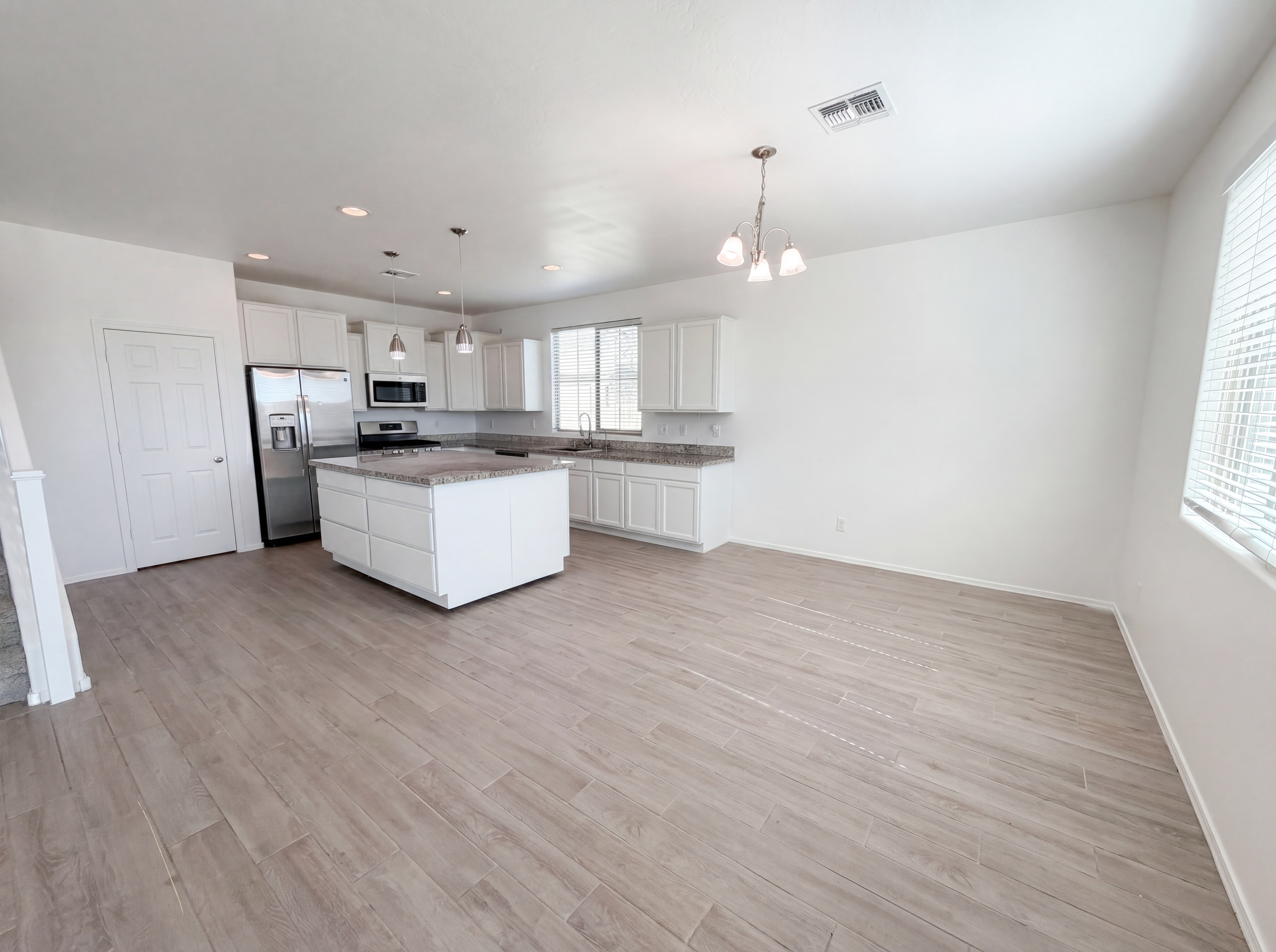 Photo 10 of 38 of 2909 S 121st Dr, Tolleson, AZ