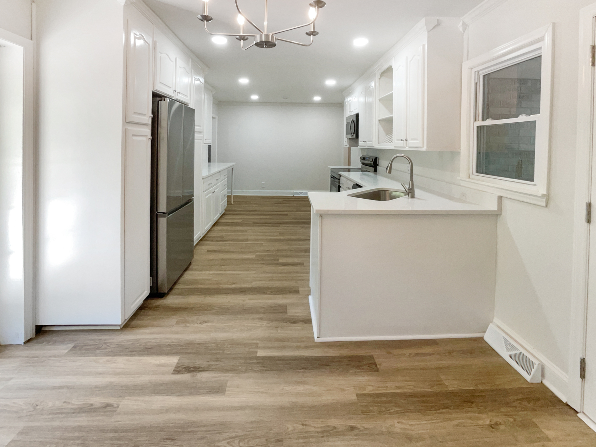 Photo 4 of 17 of 711 Forest Rd, Rock Hill, SC