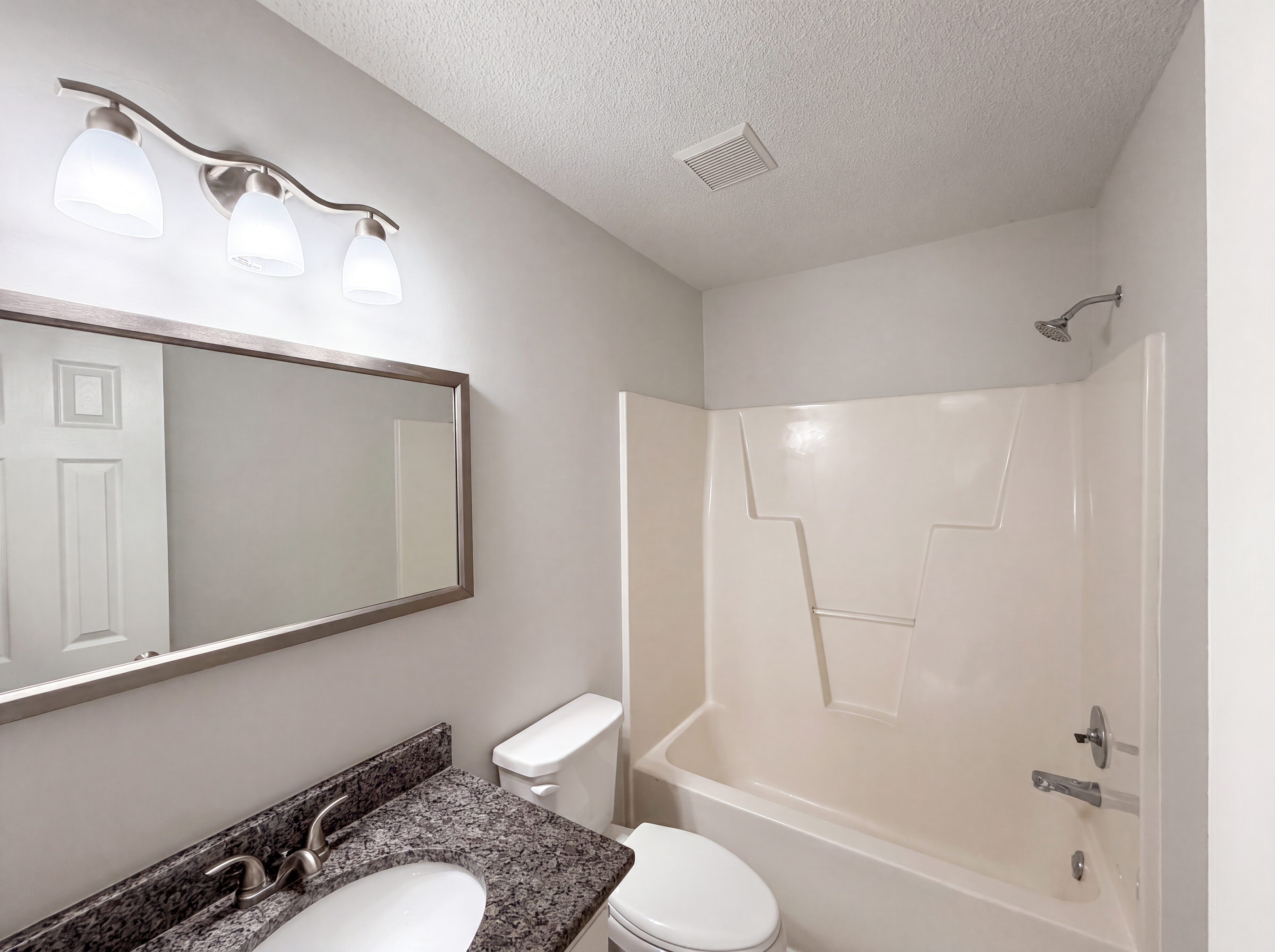 Photo 12 of 16 of 1024 Laurel Leaf Rd, Zebulon, NC