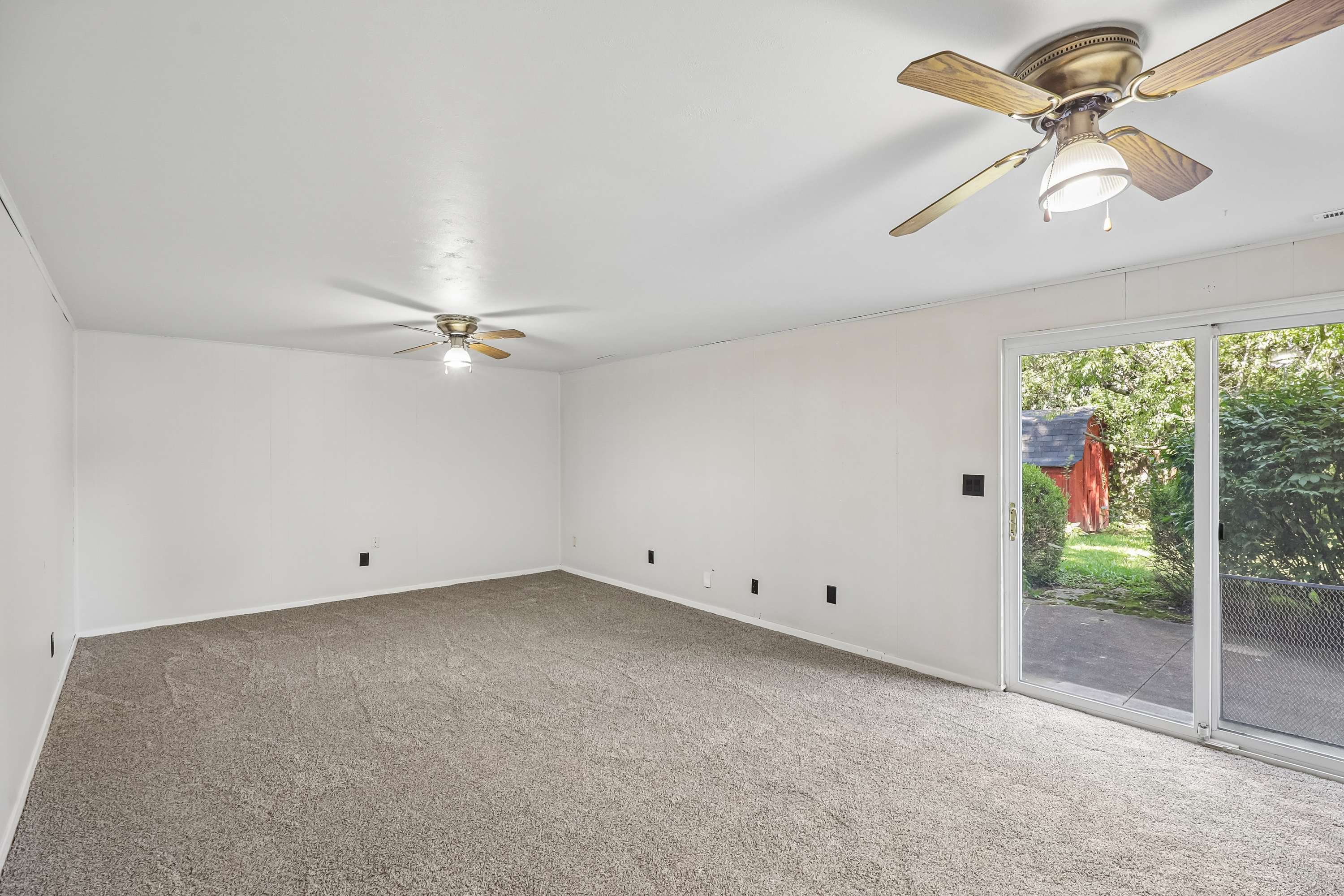 Photo 21 of 39 of 6423 Luton Ct, Dayton, OH