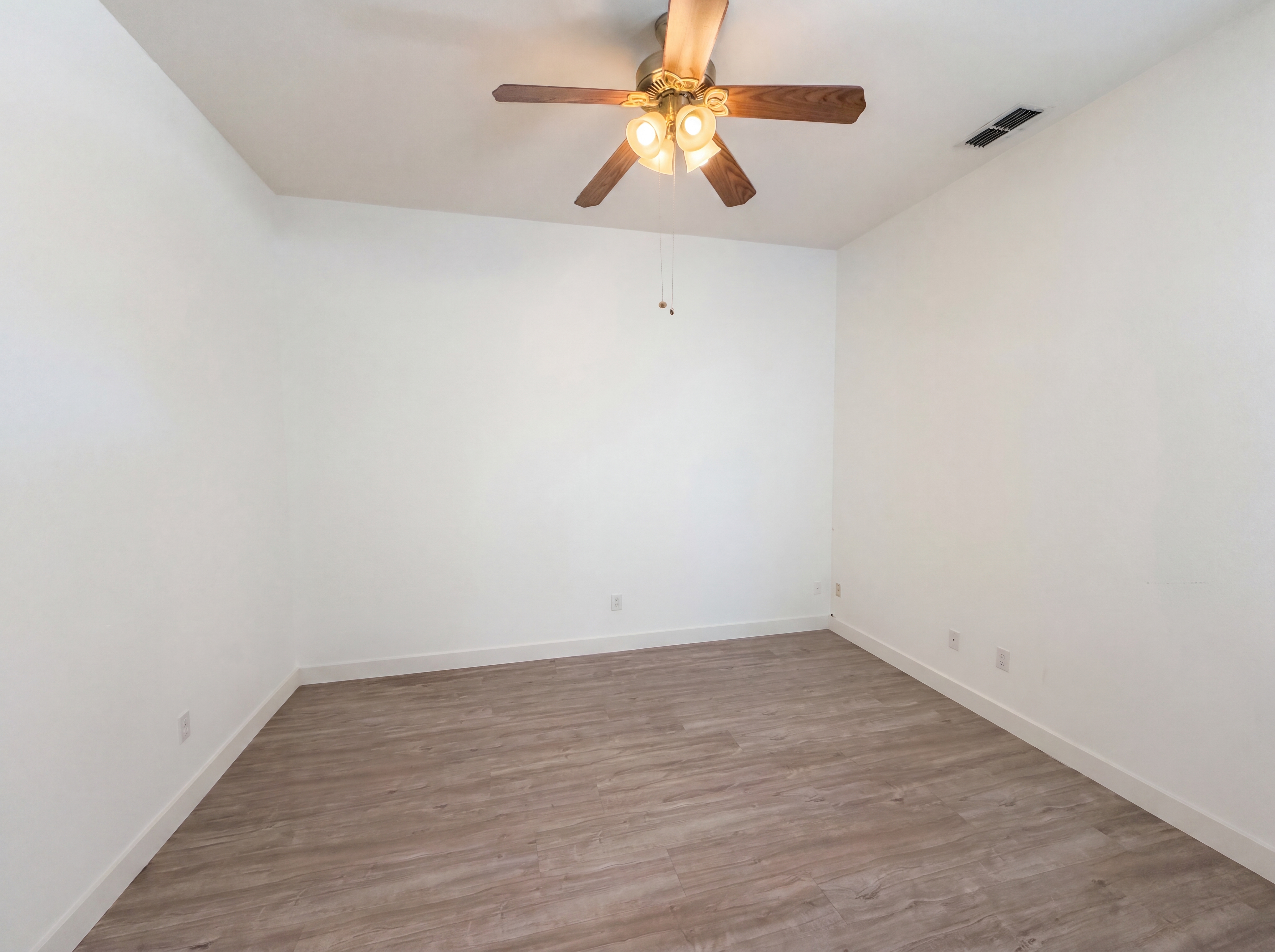 Photo 14 of 28 of 3309 Mokelumne Ct, Modesto, CA