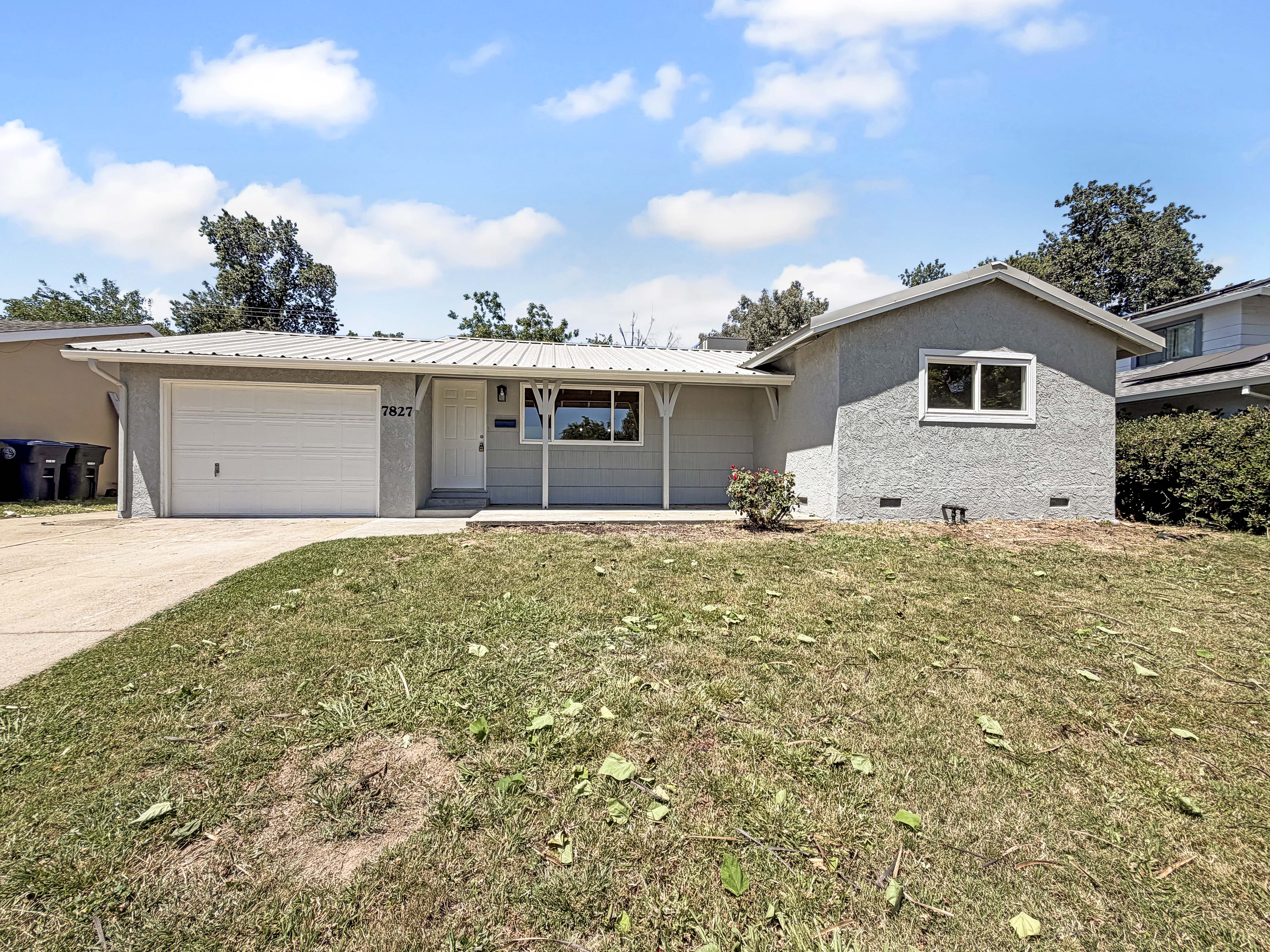 Photo 9 of 26 of 7827 Glen Tree Dr, Citrus Heights, CA