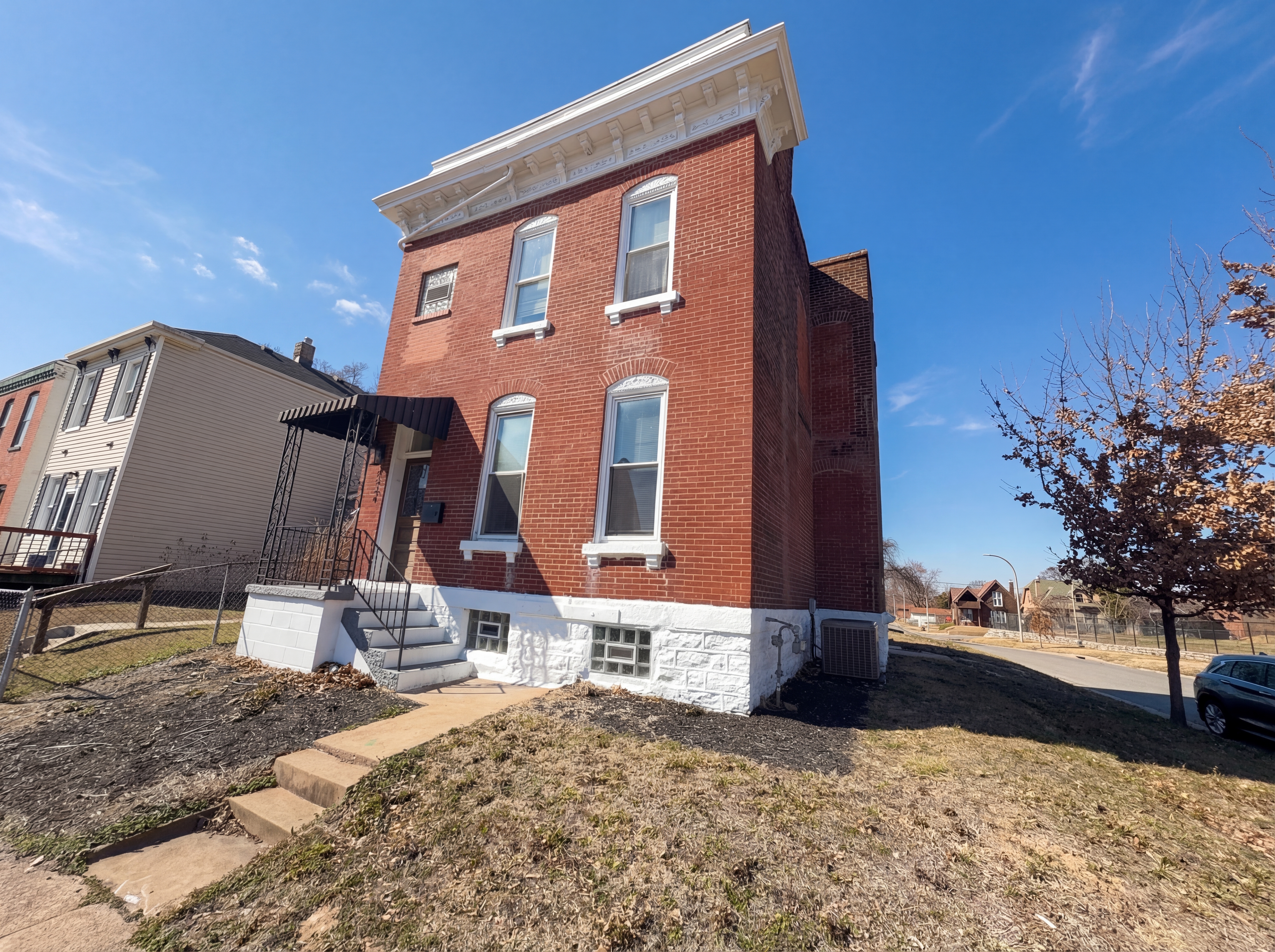 Photo 2 of 21 of 7101 Virginia Ave, Saint Louis, MO