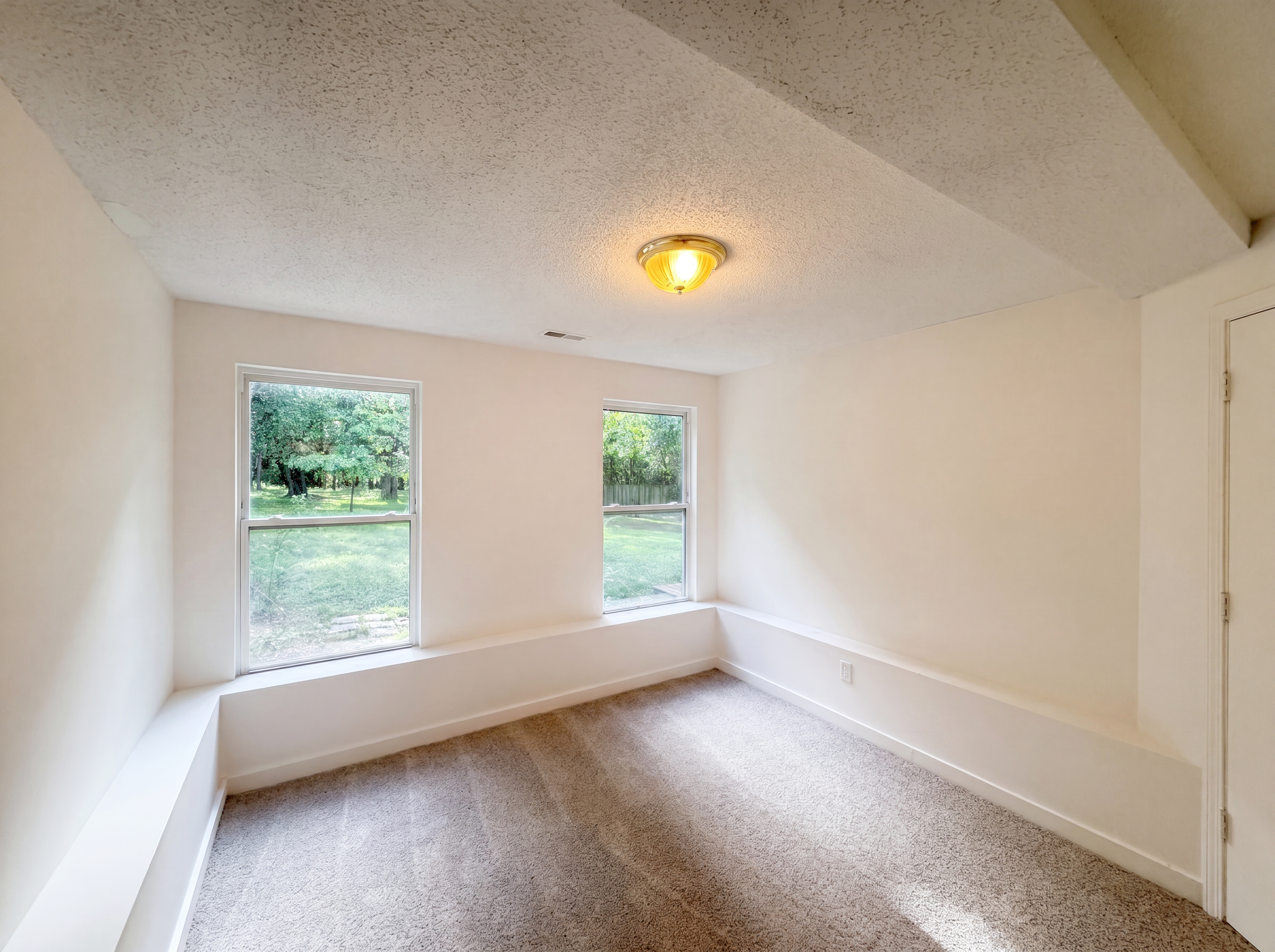 Photo 10 of 20 of 530 NW 1891st Rd, Kingsville, MO