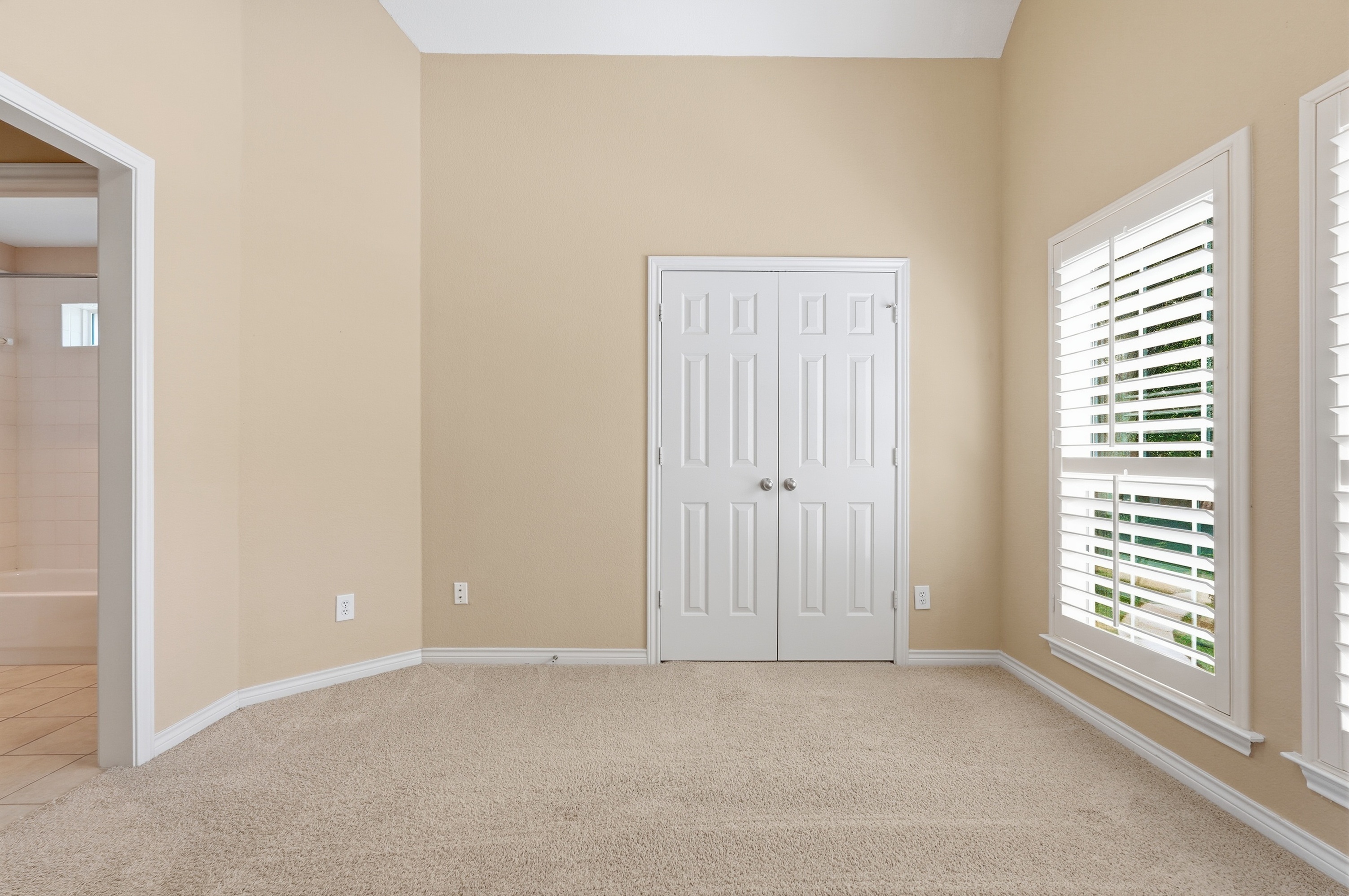 Photo 7 of 43 of 2741 Barrington Dr, Plano, TX