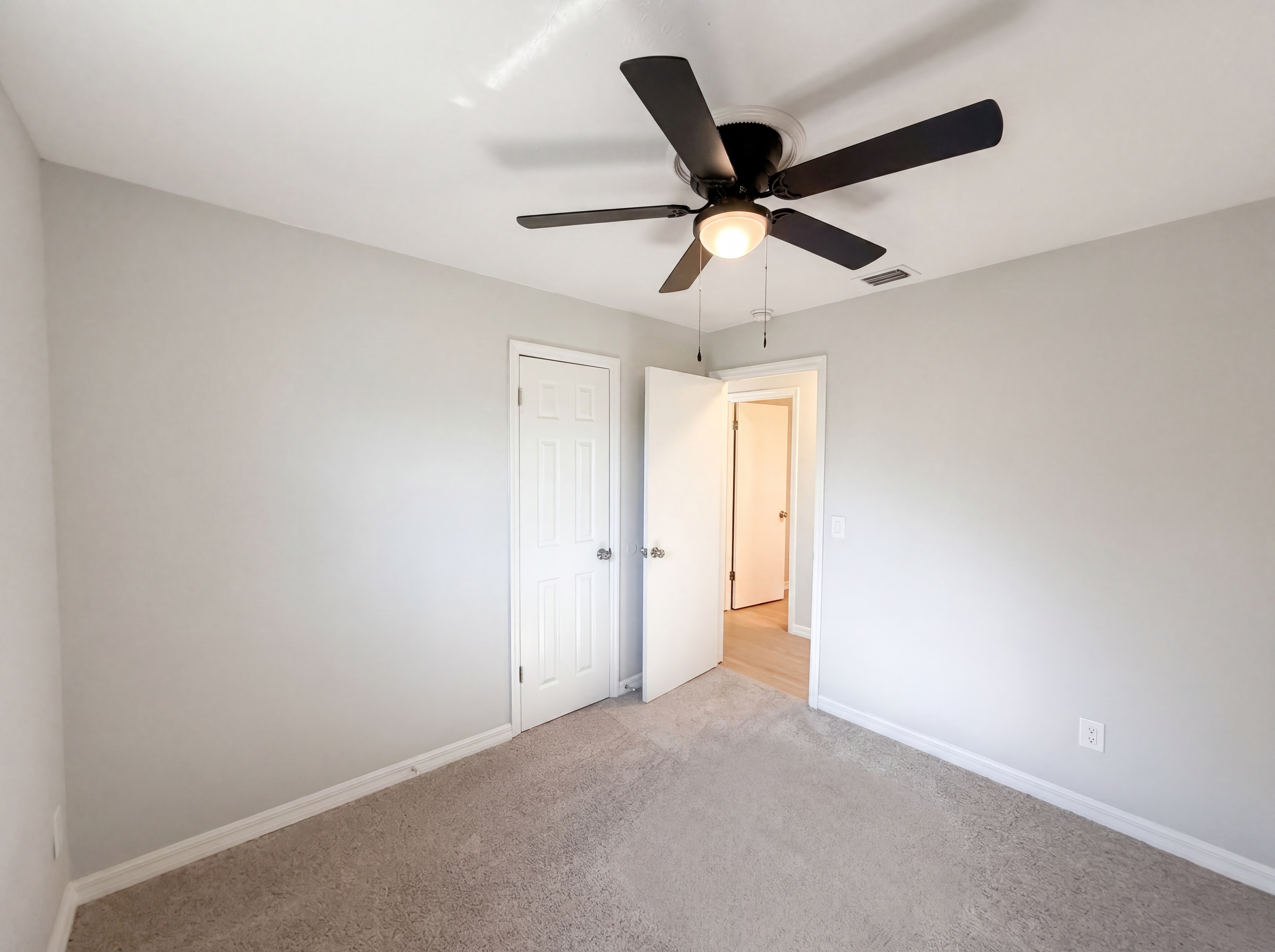 Photo 12 of 18 of 4406 Lenox Blvd, Orlando, FL