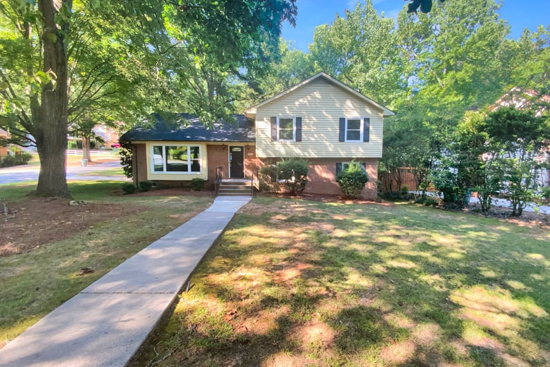 7401 Limerick Dr Charlotte NC 28270