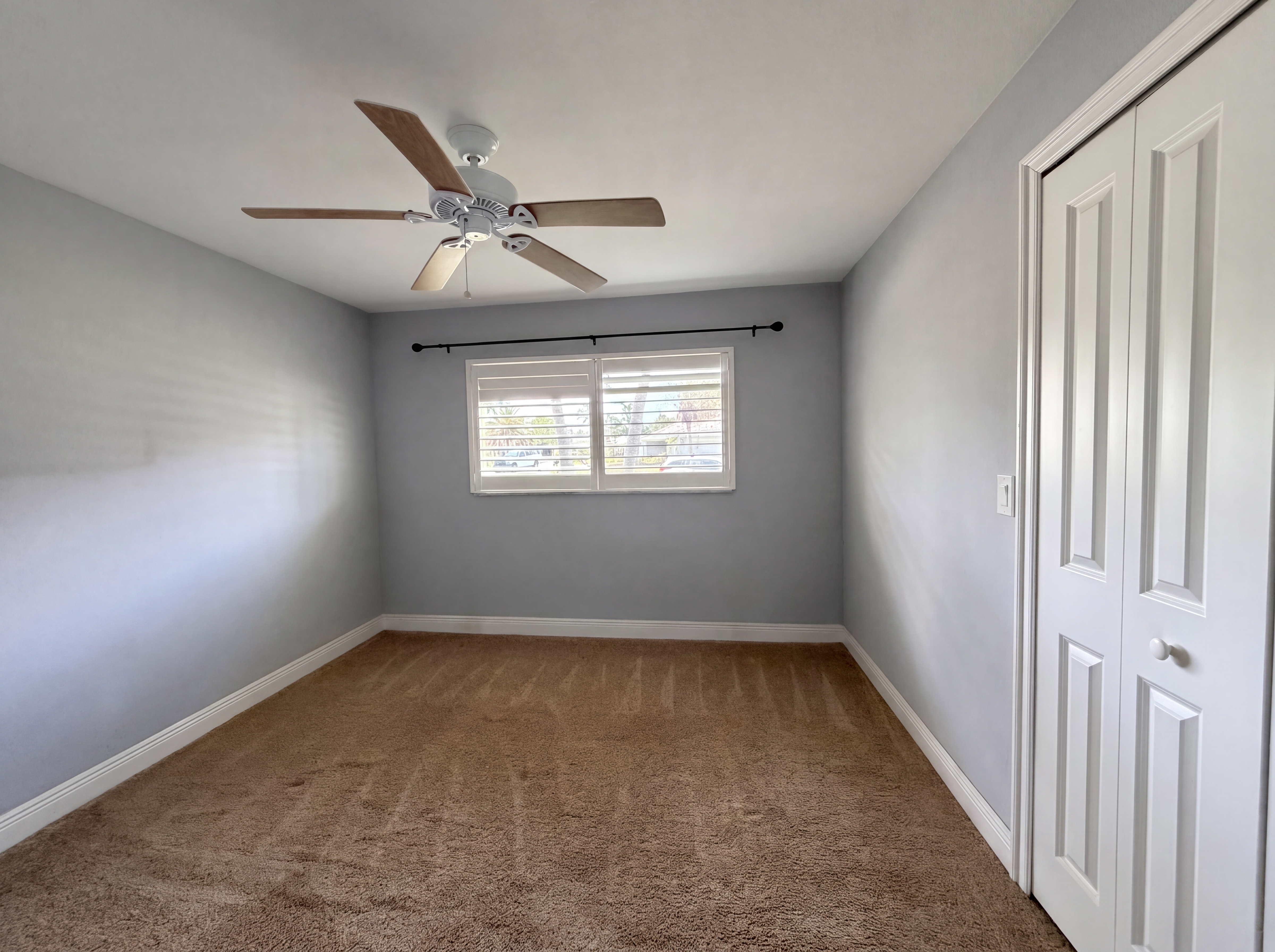 Photo 17 of 33 of 5644 Eichen Cir W, Fort Myers, FL