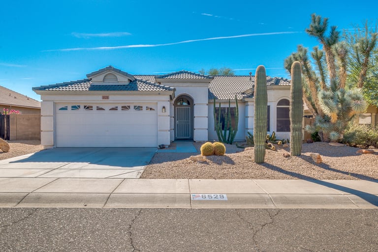 Photo 1 of 20 - 6529 W Briles Rd, Phoenix, AZ 85083