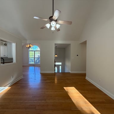 Property photo 3 of 124 Manor Ridge Way