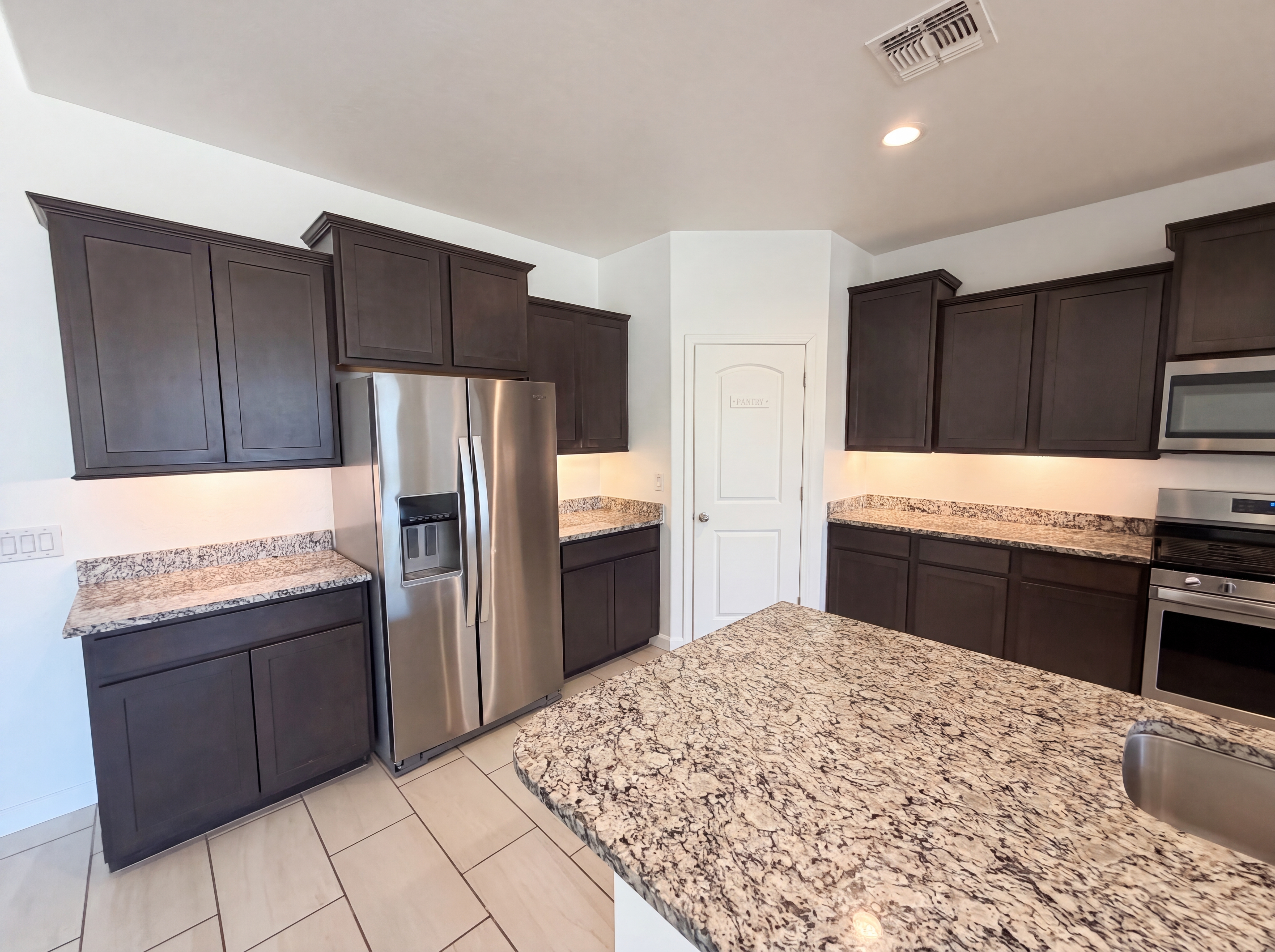 Photo 31 of 38 of 30568 W Clarendon Ave, Buckeye, AZ