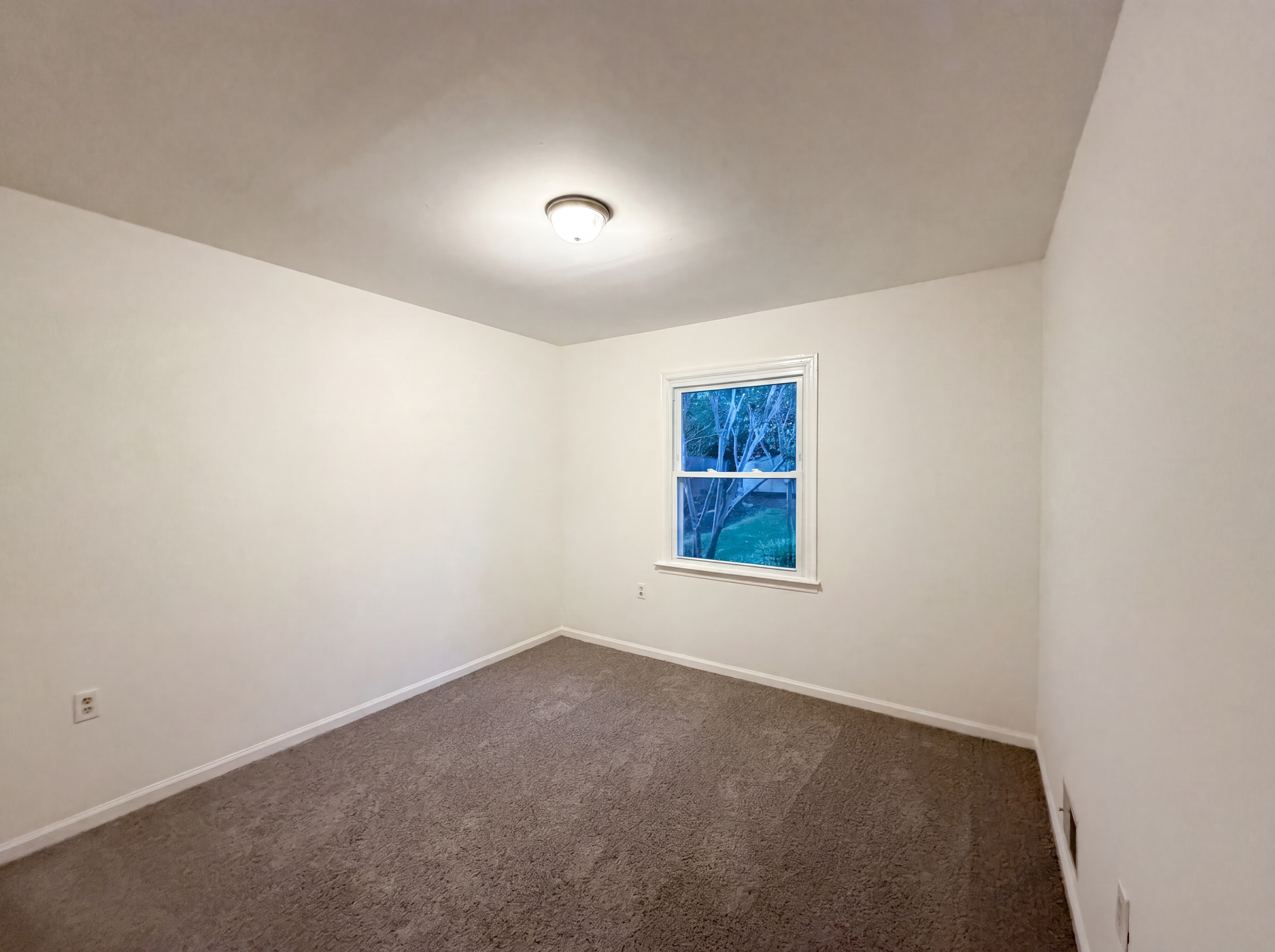 Photo 20 of 51 of 8947 Rosewood St, Manassas, VA
