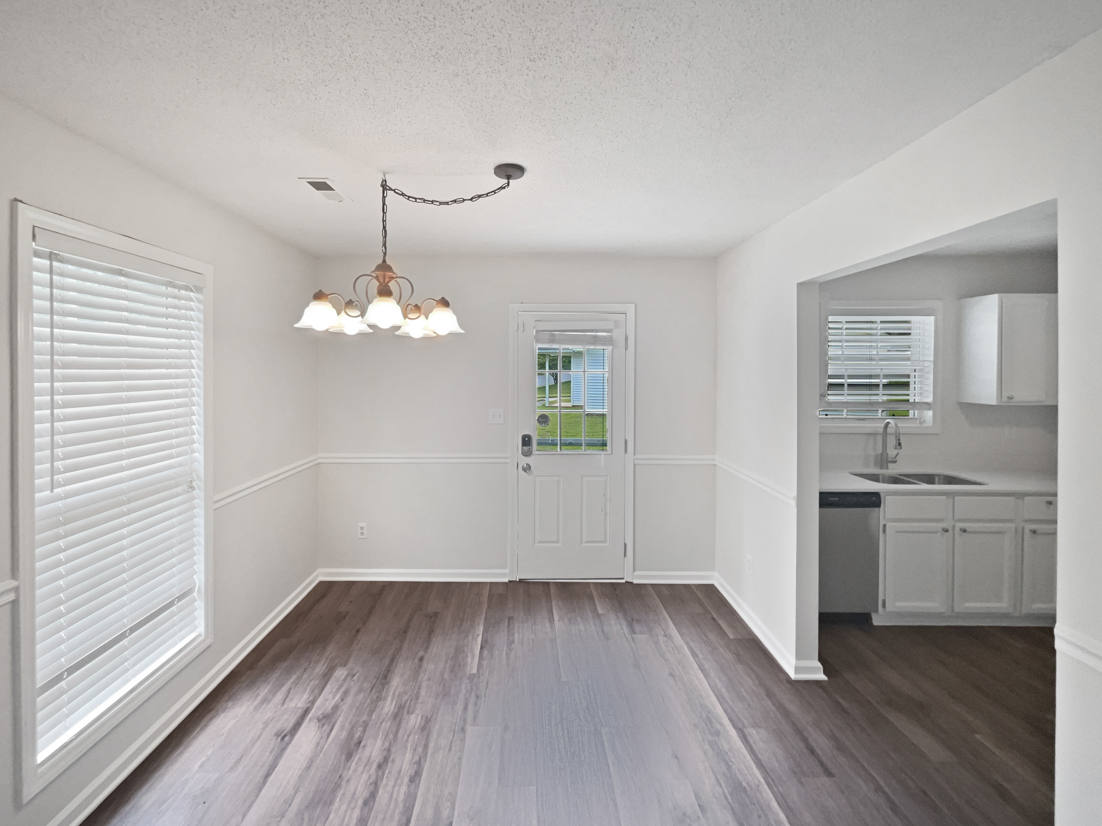 Photo 11 of 19 of 6880 Ironwood Cir, Greensboro, NC