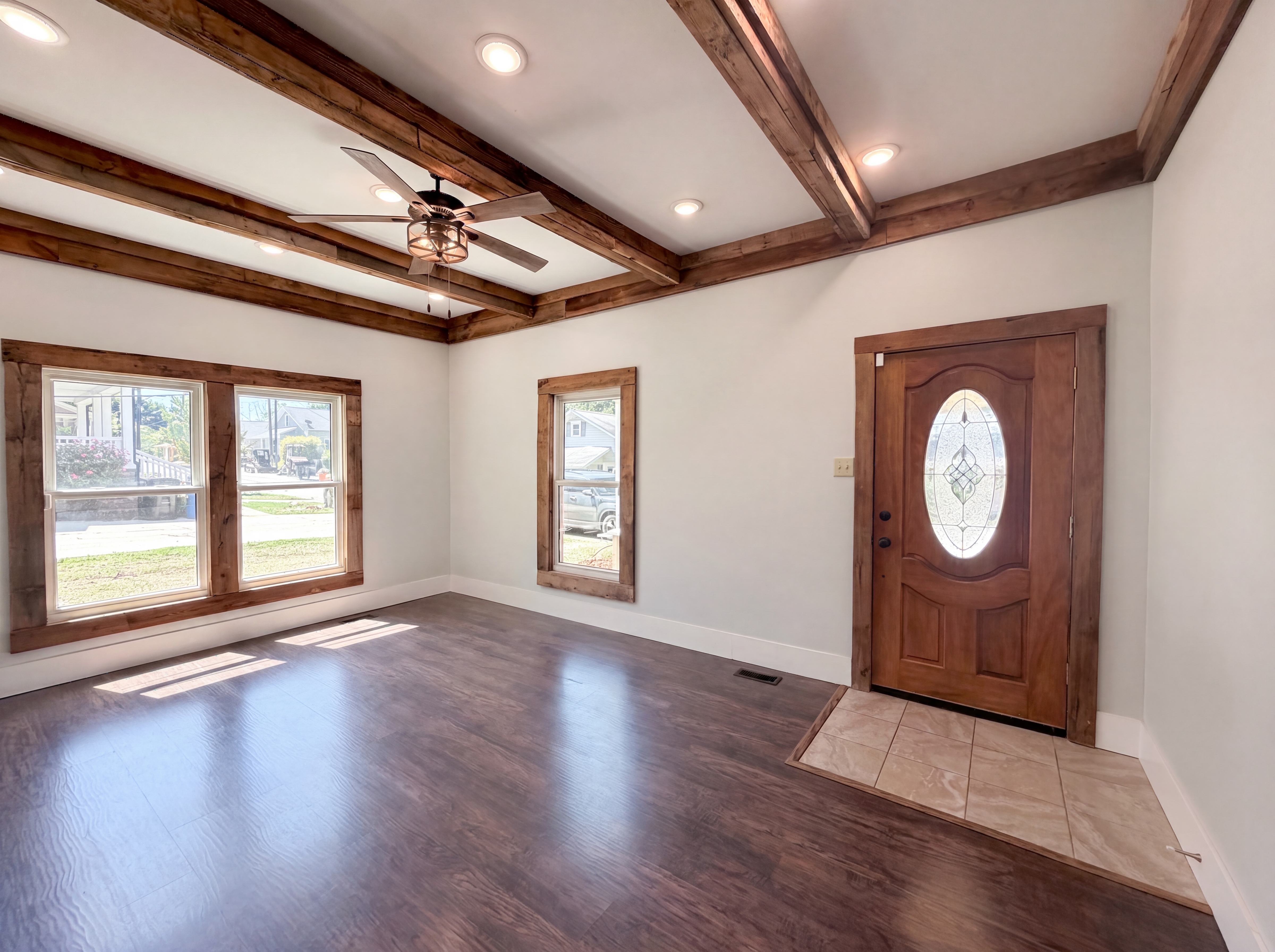 Photo 7 of 19 of 406 Dingler Ave, Mooresville, NC