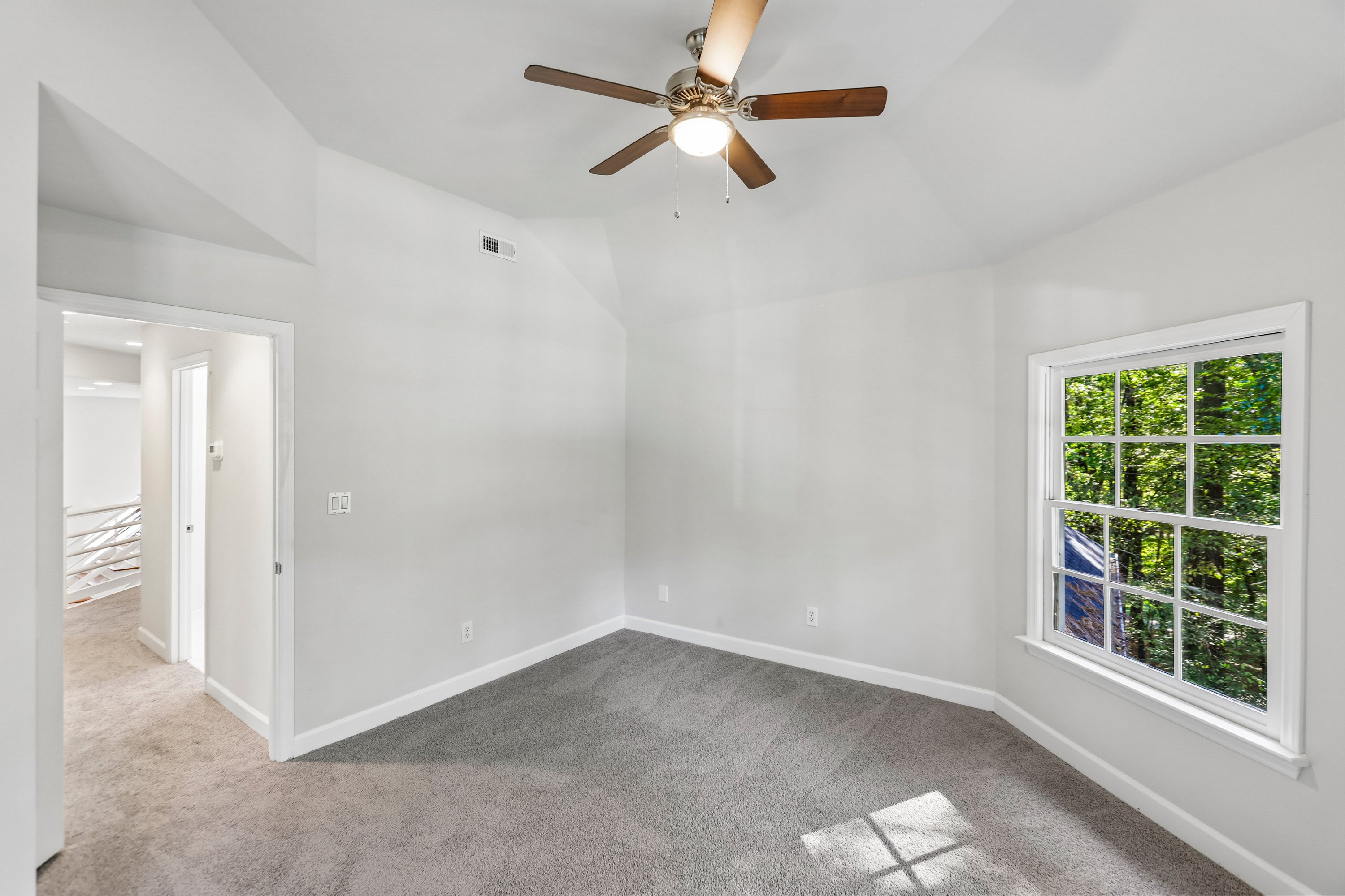 Photo 22 of 40 of 6104 Crupper Ct, Raleigh, NC