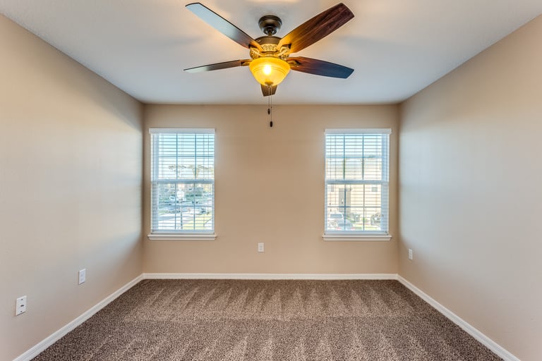 Photo 14 of 20 - 14914 Del Morrow Way, Orlando, FL 32824