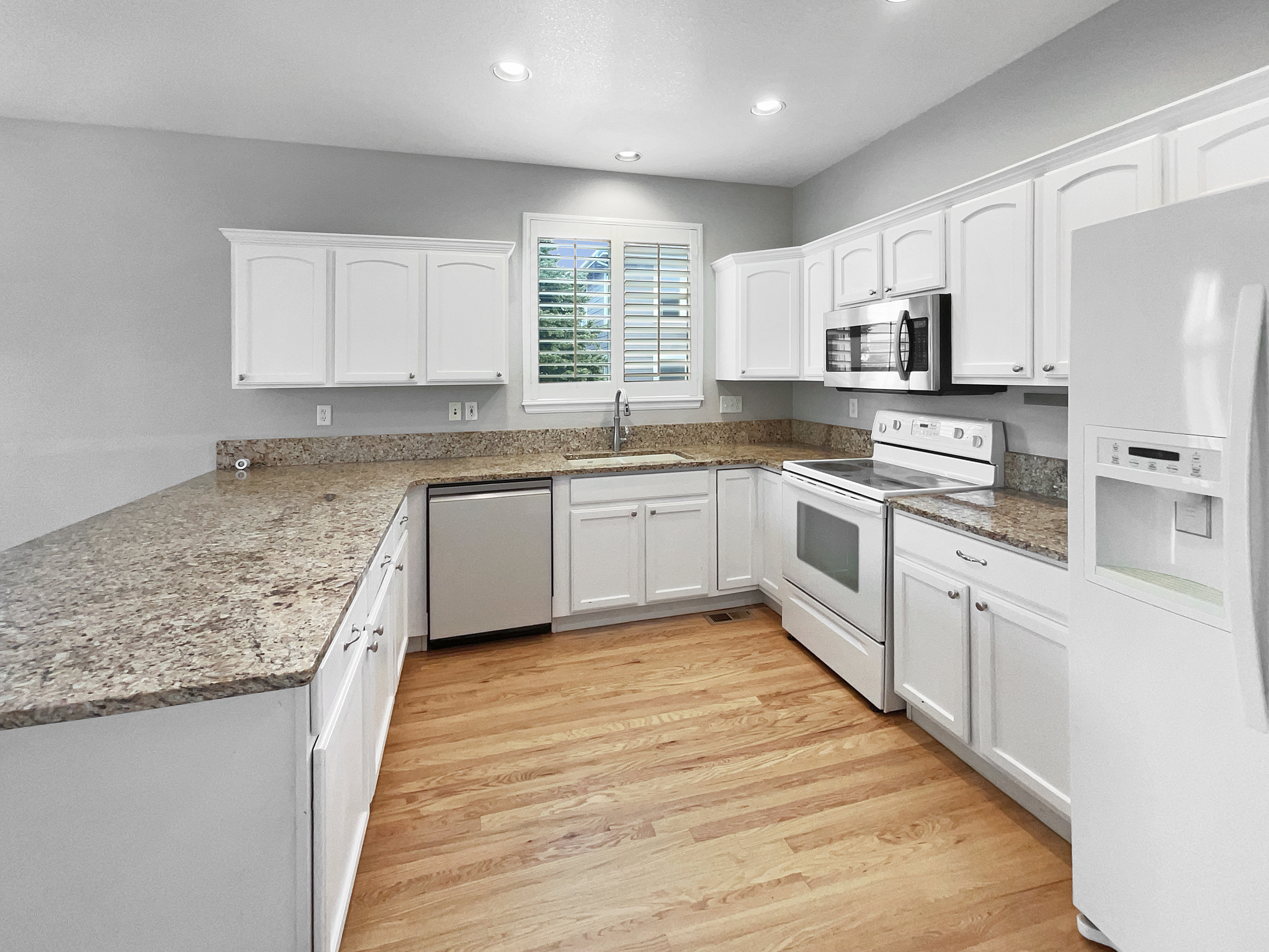 Photo 6 of 22 of 10674 Cherrington St, Highlands Ranch, CO