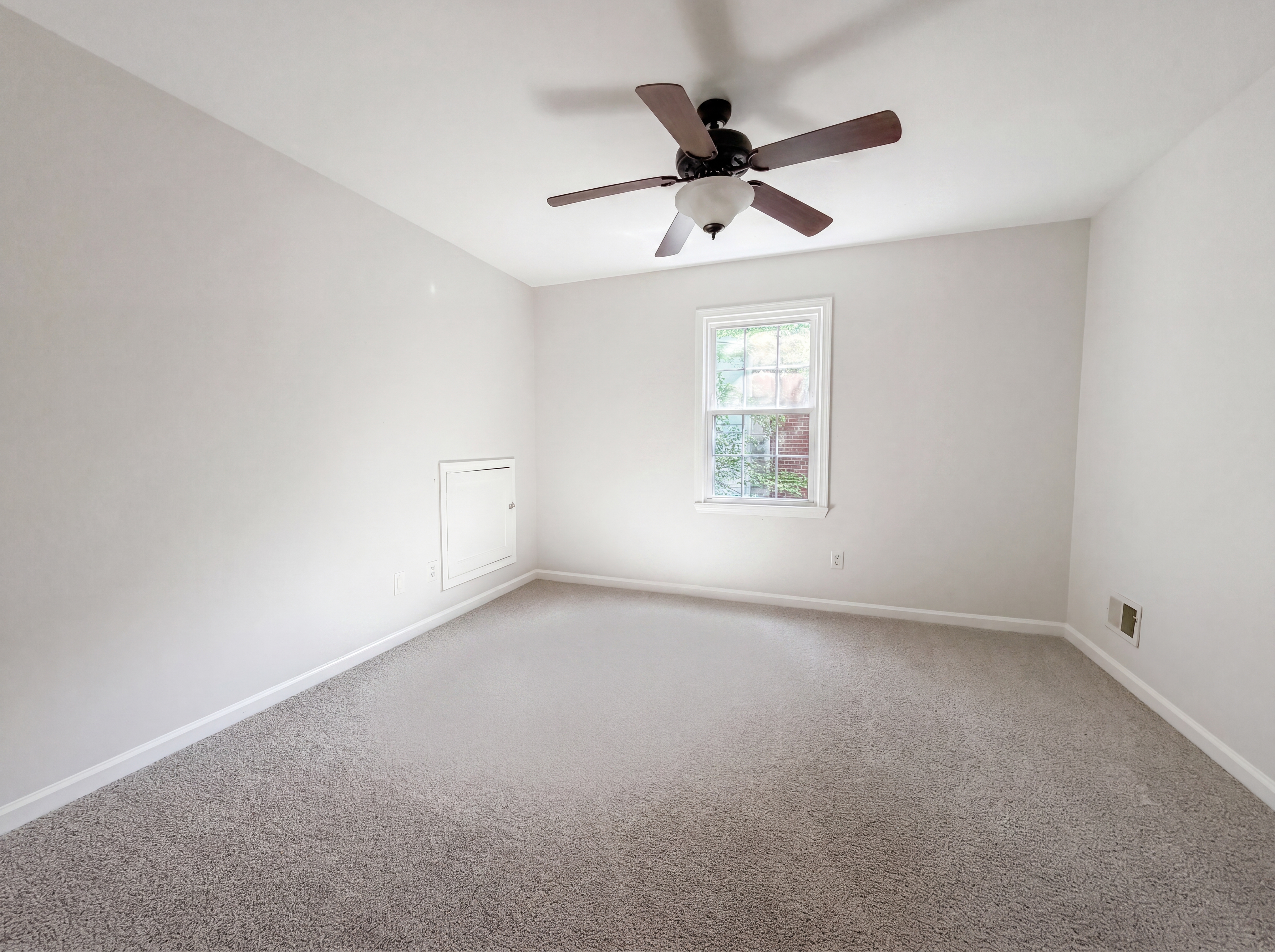 Photo 11 of 24 of 1900 Stone Brook Ln, Birmingham, AL