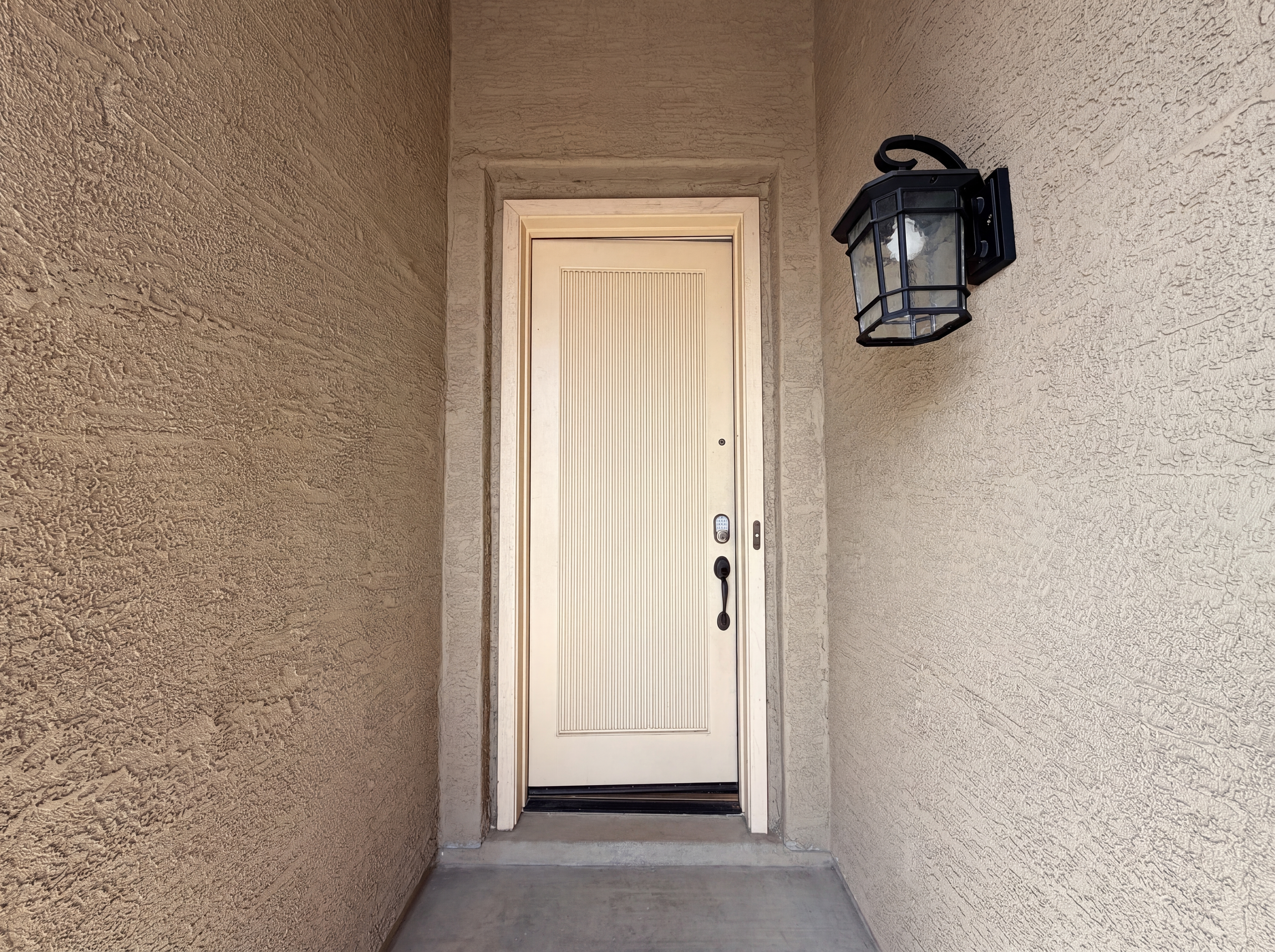 Photo 19 of 22 of 606 W Beautiful Ln, Phoenix, AZ