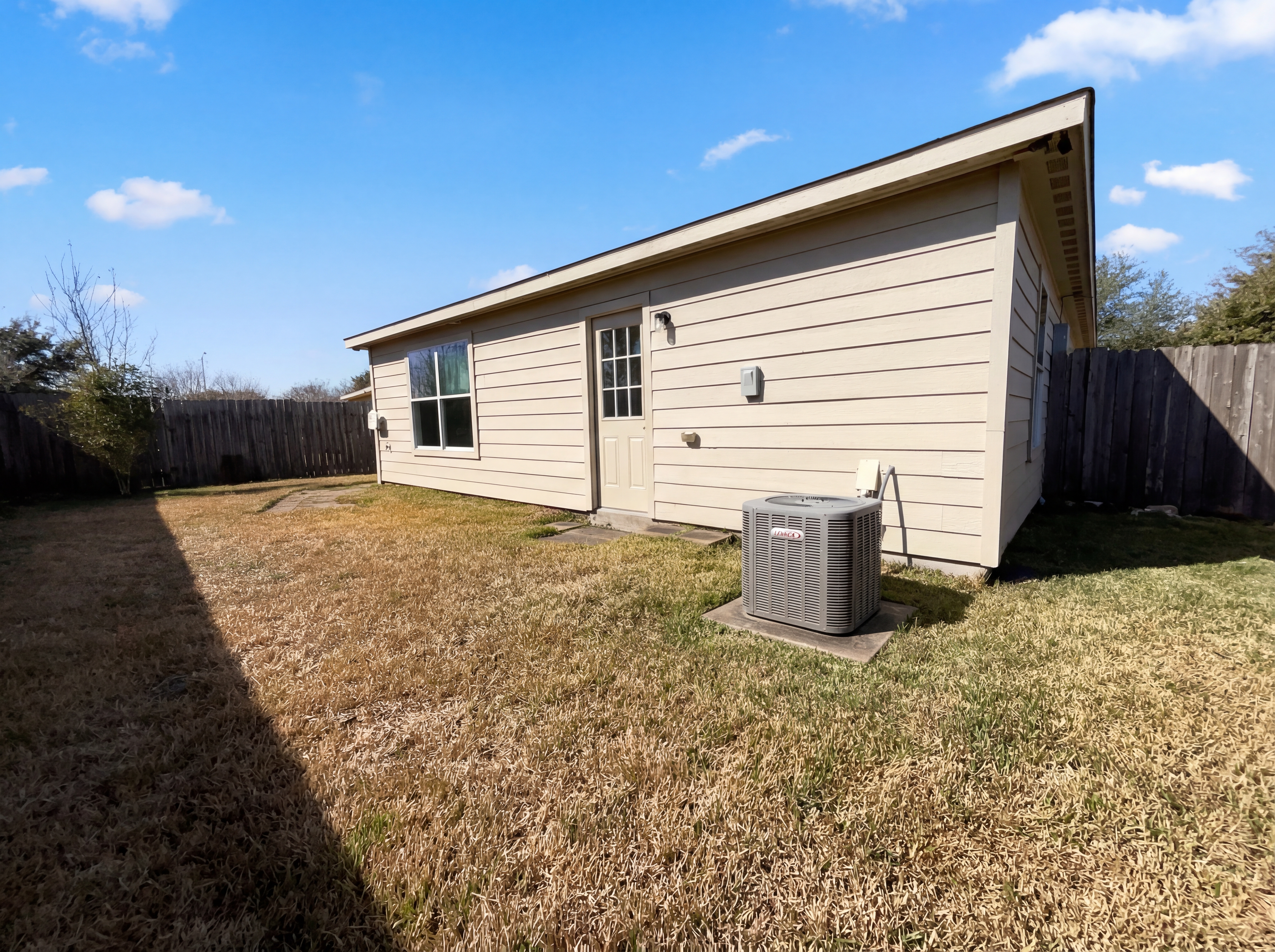 Photo 15 of 16 of 7015 Rosebud Hollow Ln, Richmond, TX