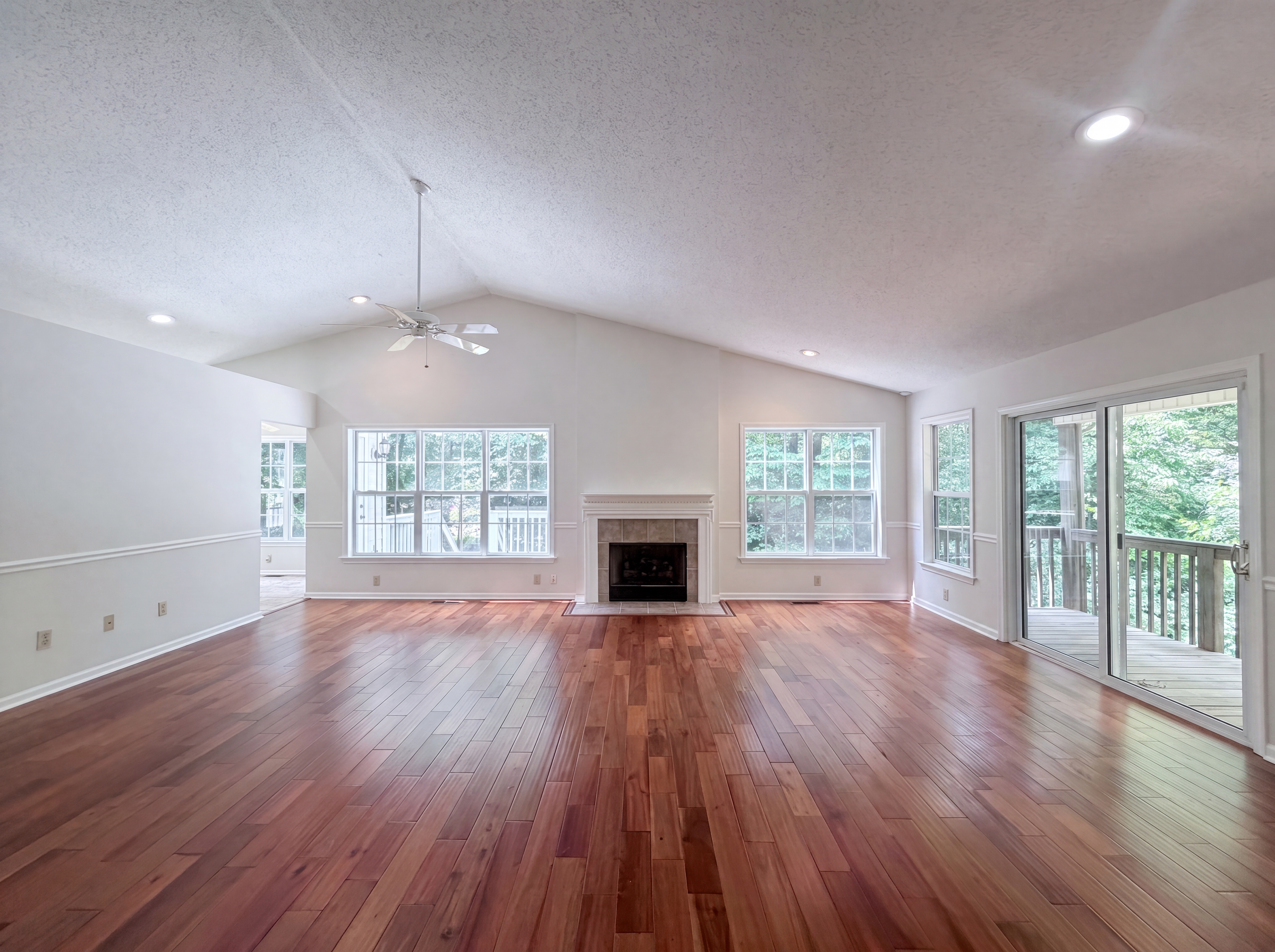 Photo 6 of 17 of 221 Grandview Dr, Statesville, NC