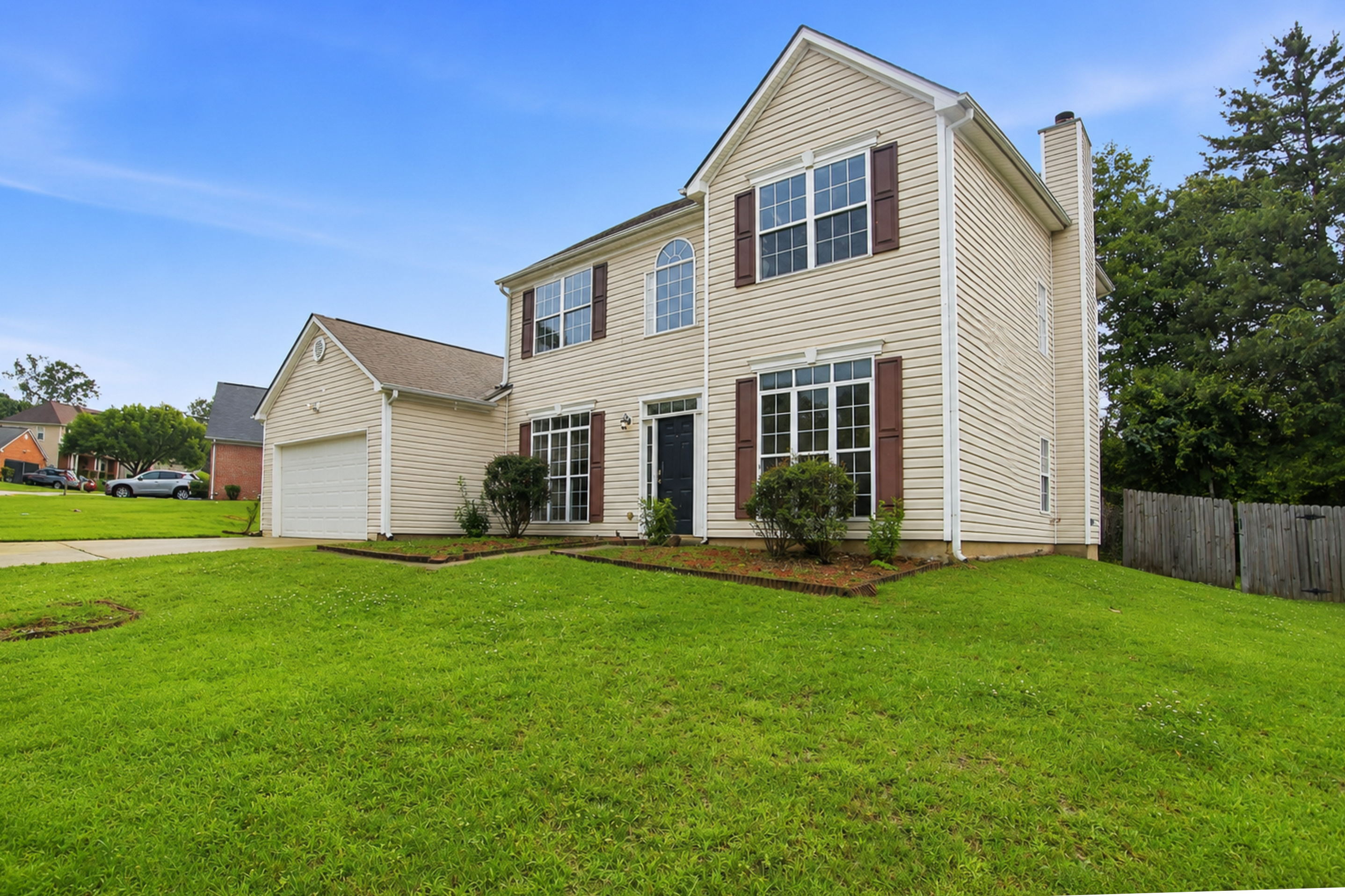 Photo 19 of 55 of 835 Shadow Lake Dr, Lithonia, GA